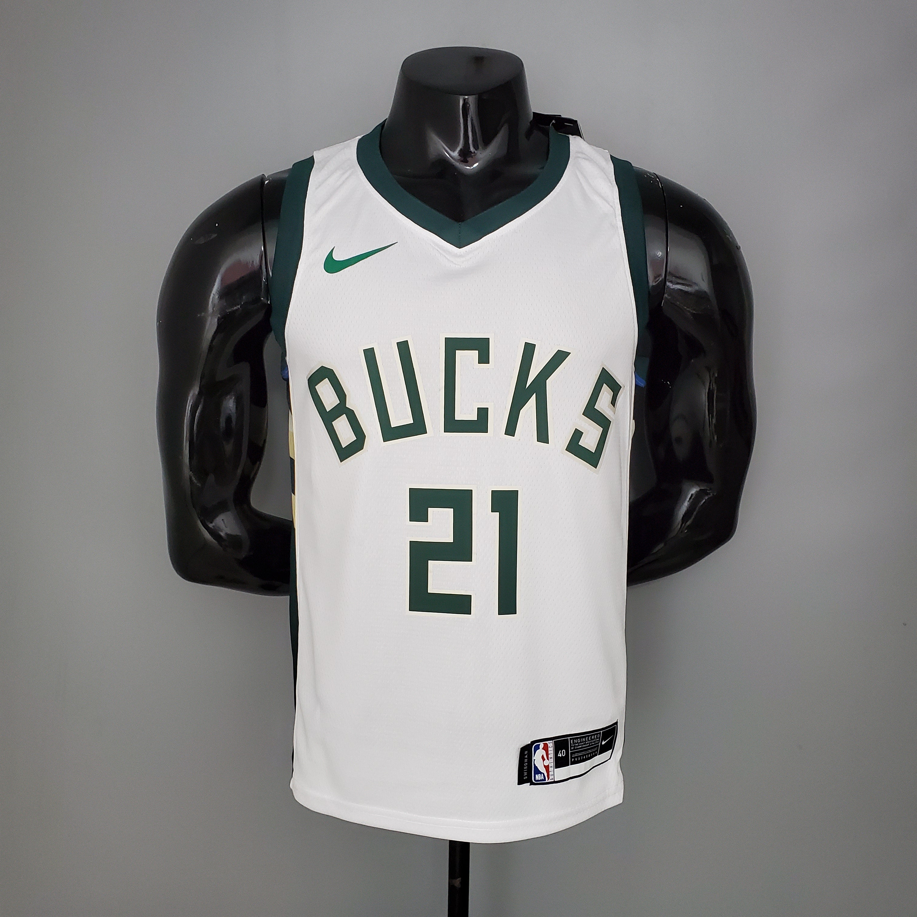 2023 Milwaukee Bucks Holiday #21 Swingman Edition Jersey