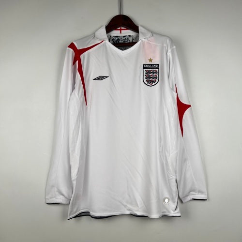2000s England Retro Football Shirt | White Red Home