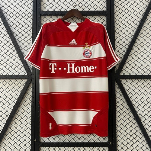 2000s Bayern Munchen Retro Football Shirt | Red White Home