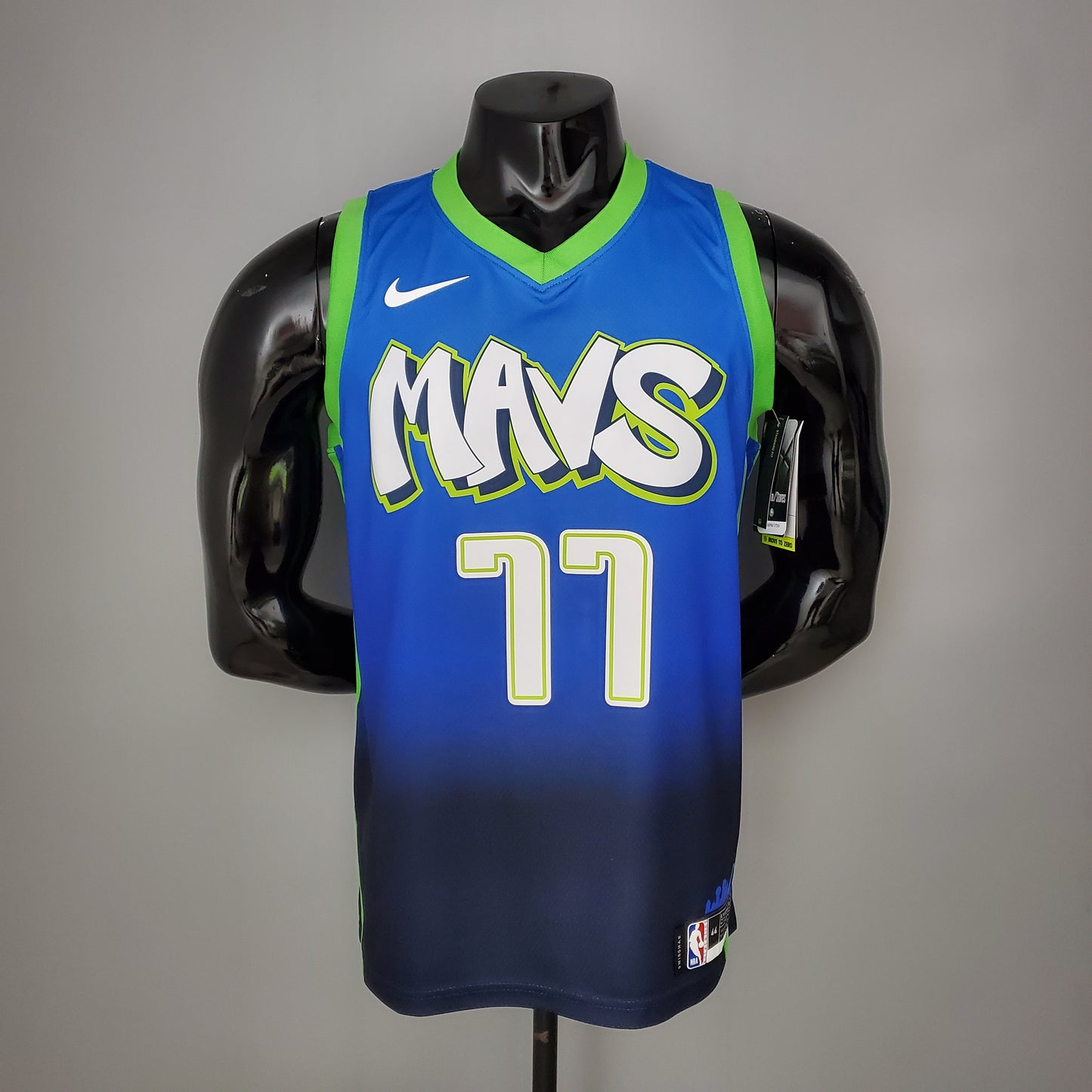 2023 Dallas Mavericks Dončić #77 Swingman Edition Jersey
