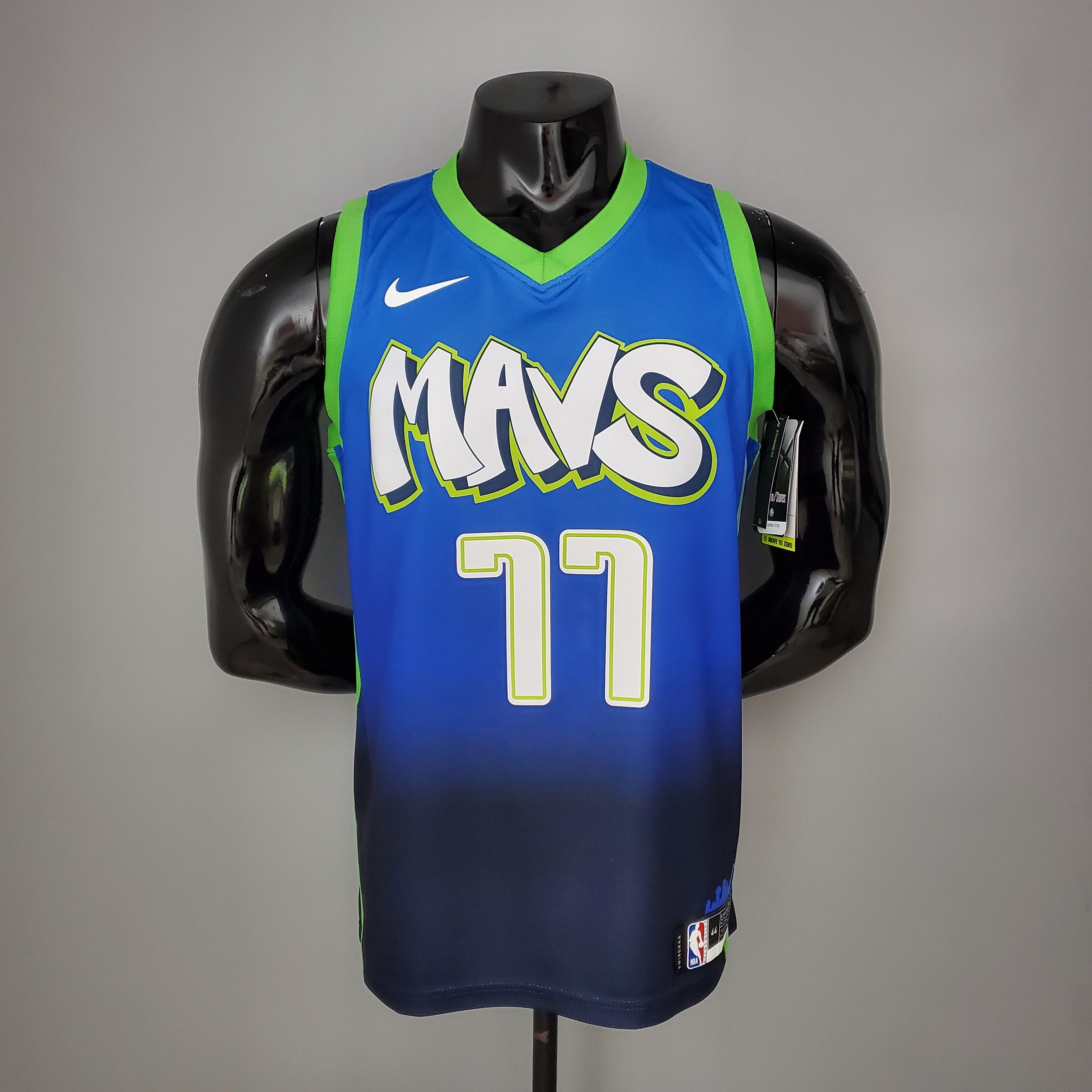 2023 Dallas Mavericks Dončić #77 Swingman Edition Jersey