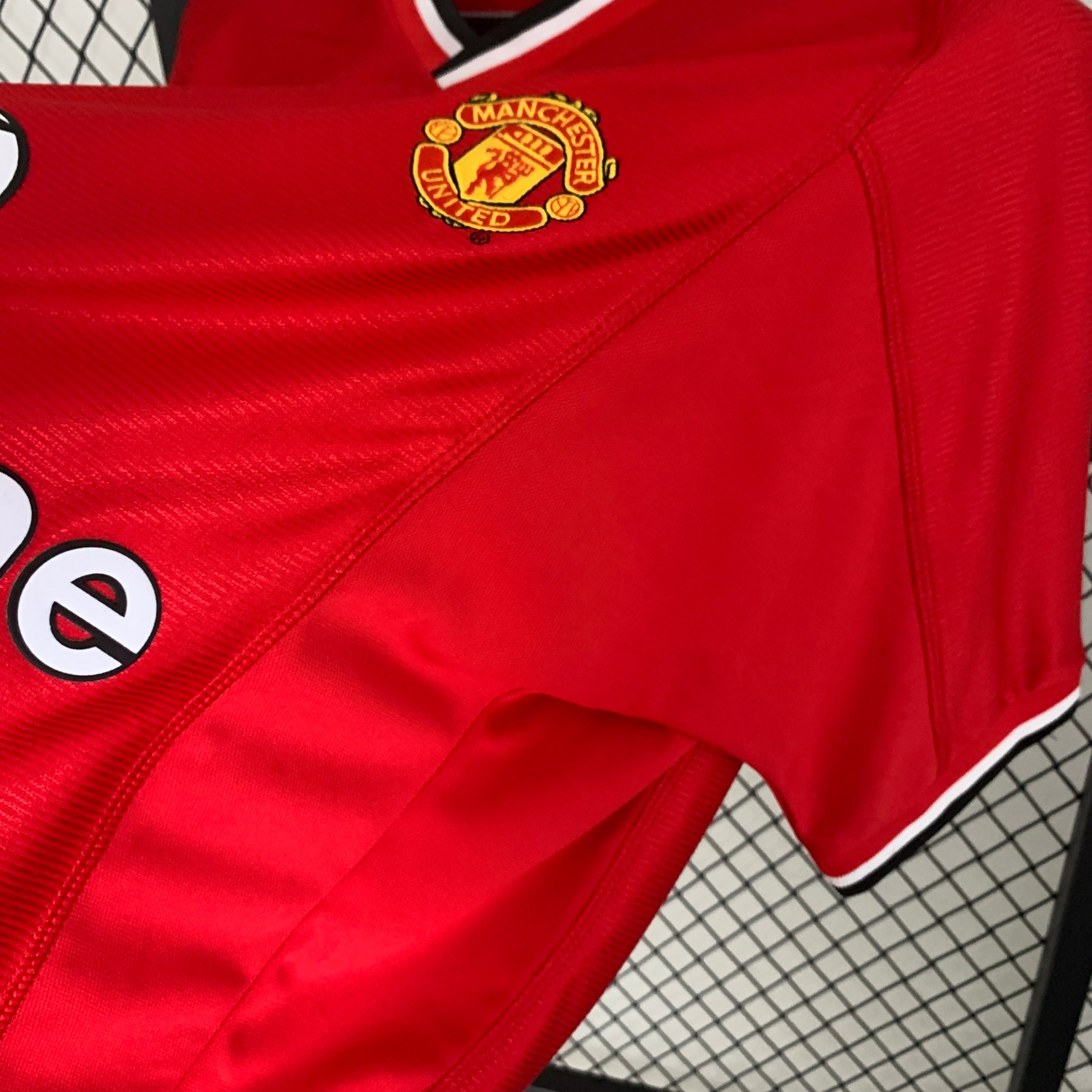 2000s Manchester United Retro Football Shirt | Red White Home