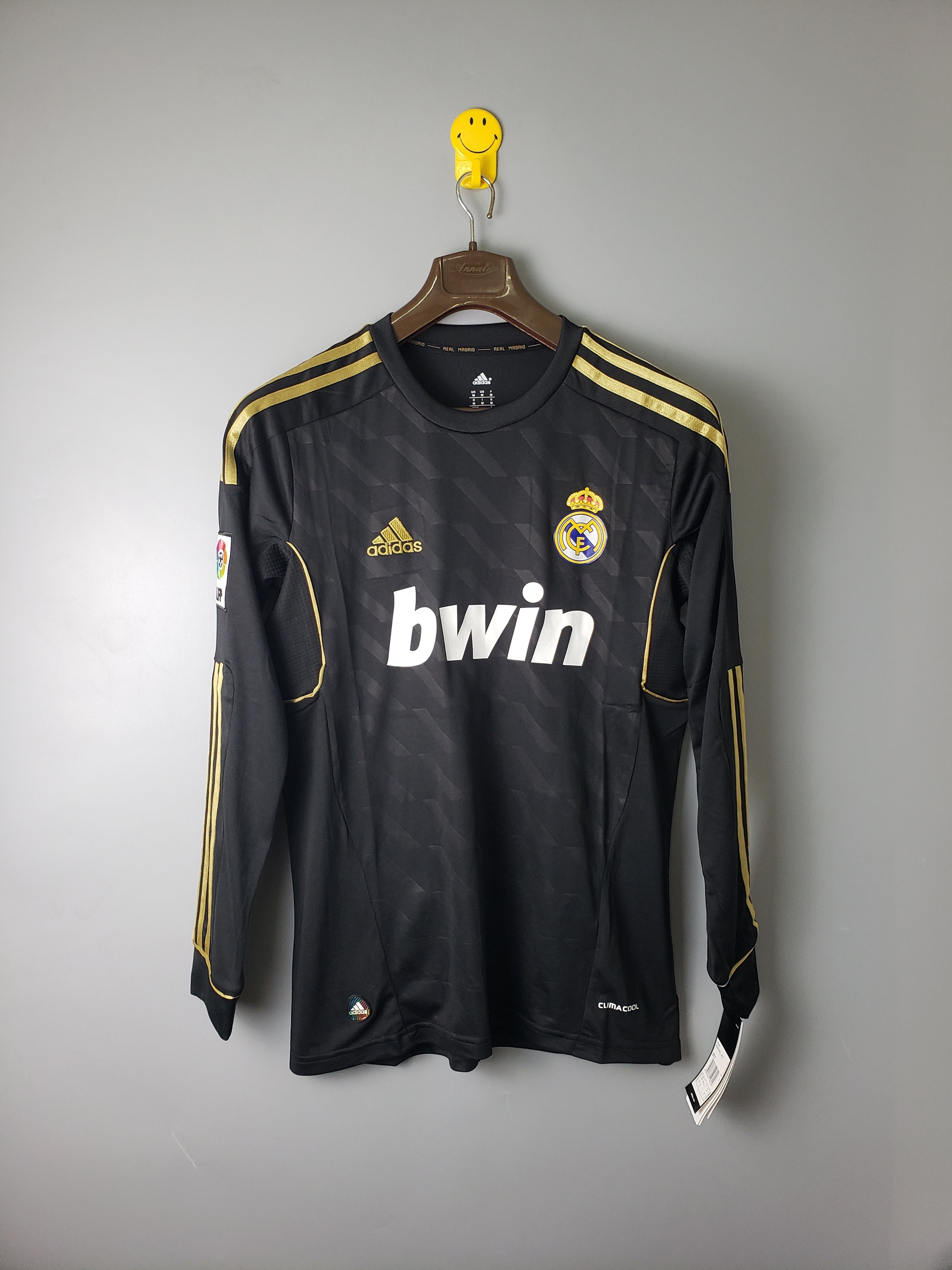 2010s Real Madrid Retro Football Shirt | Black Gold Home