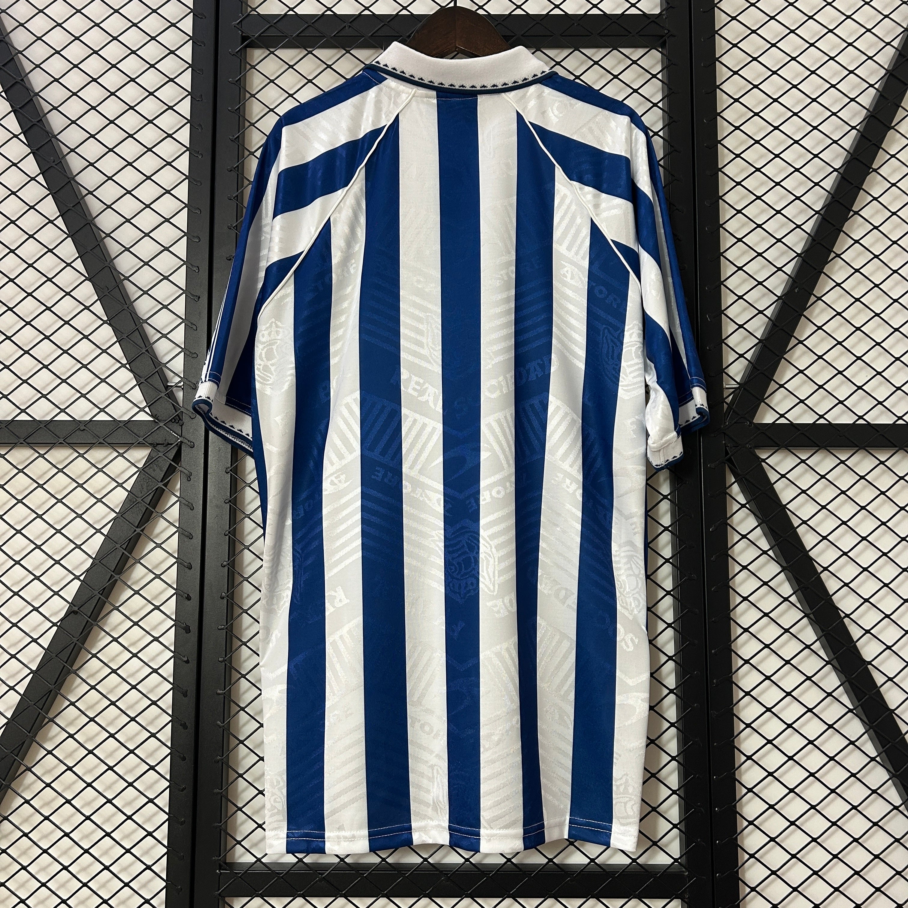 1990s Real Sociedad Retro Football Shirt | Blue White Home