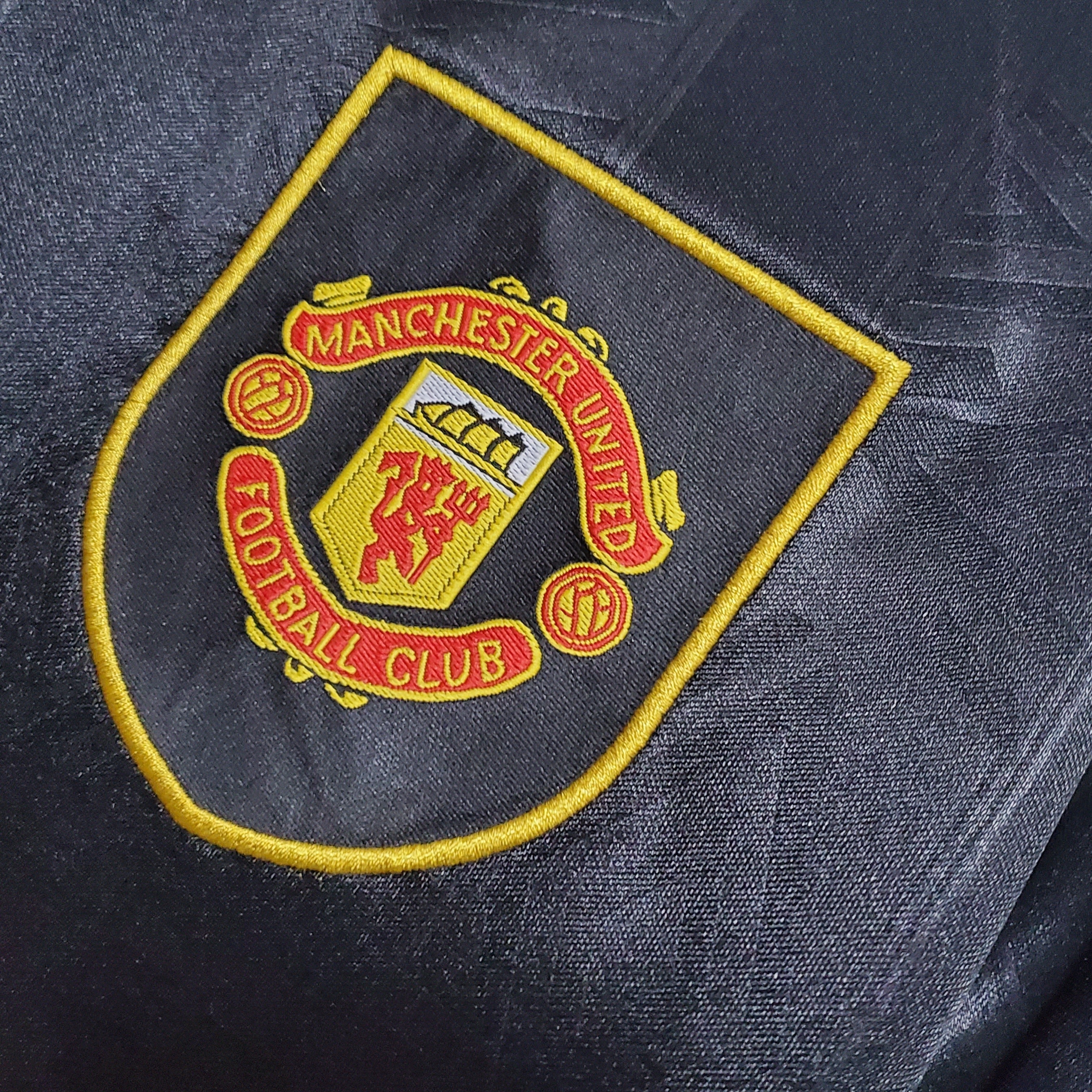 1990s Manchester United Retro Football Shirt | Black Yellow Home