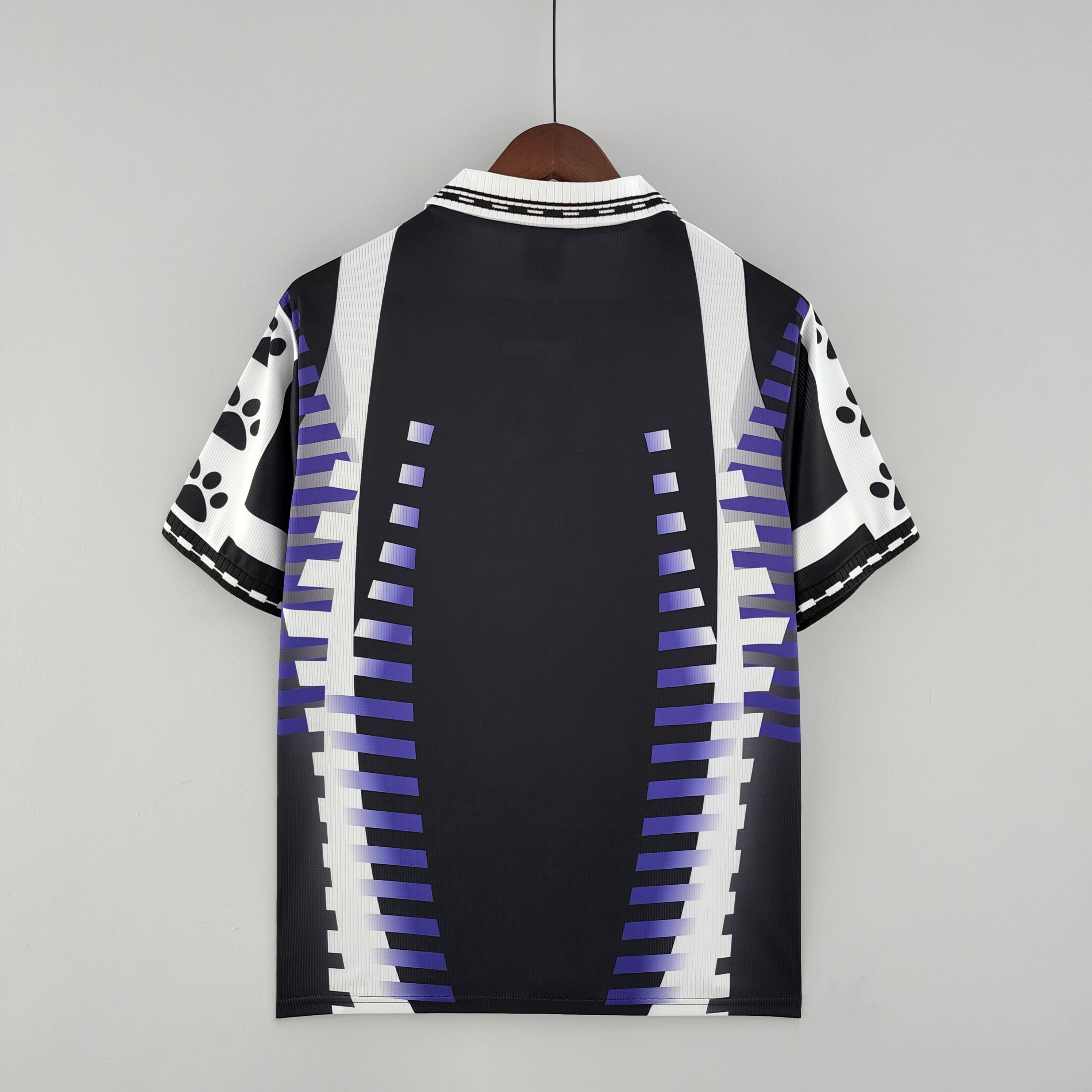 1990s Real Madrid Retro Football Shirt | Black White Third
