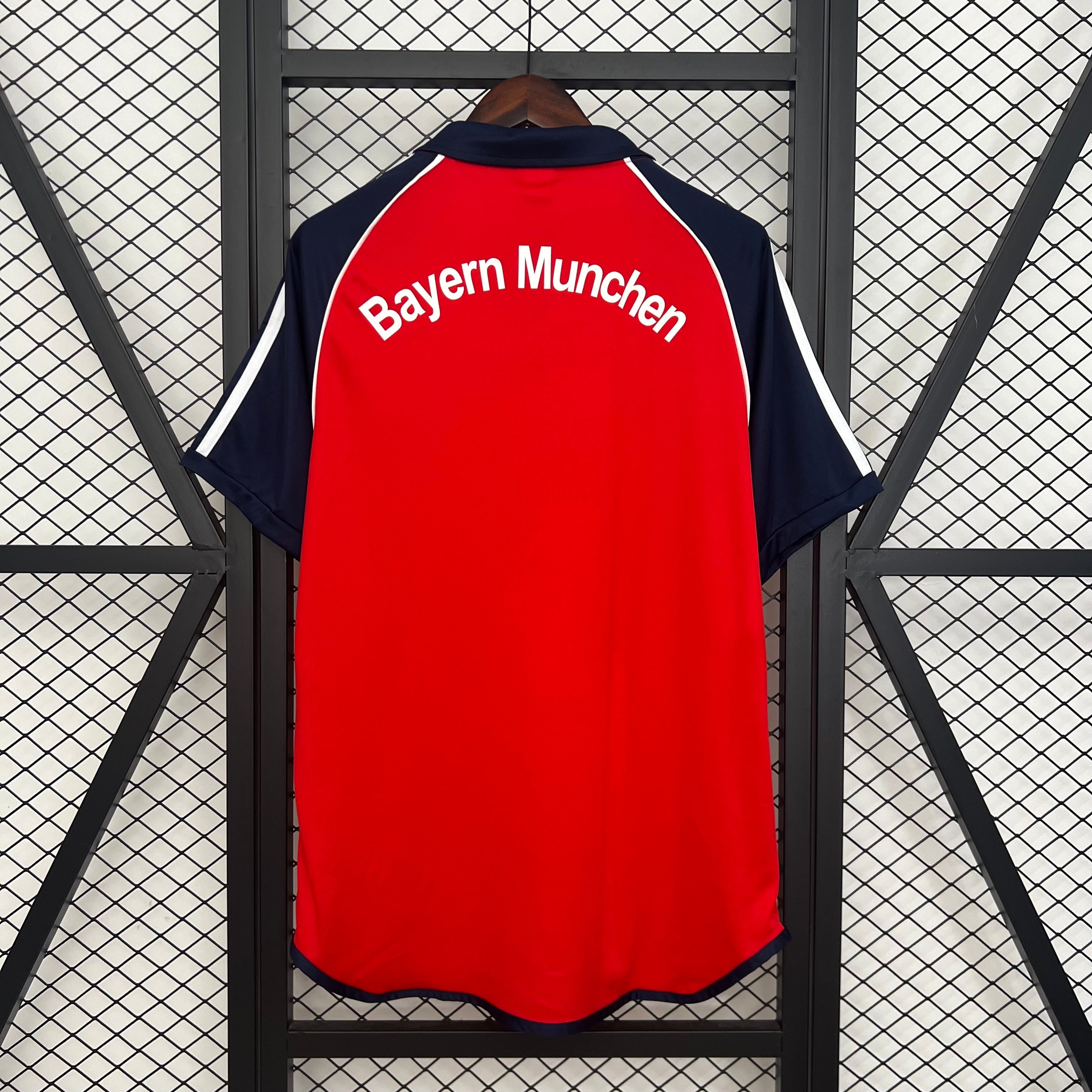1990s Bayern Munchen Retro Football Shirt | Red Navy Home