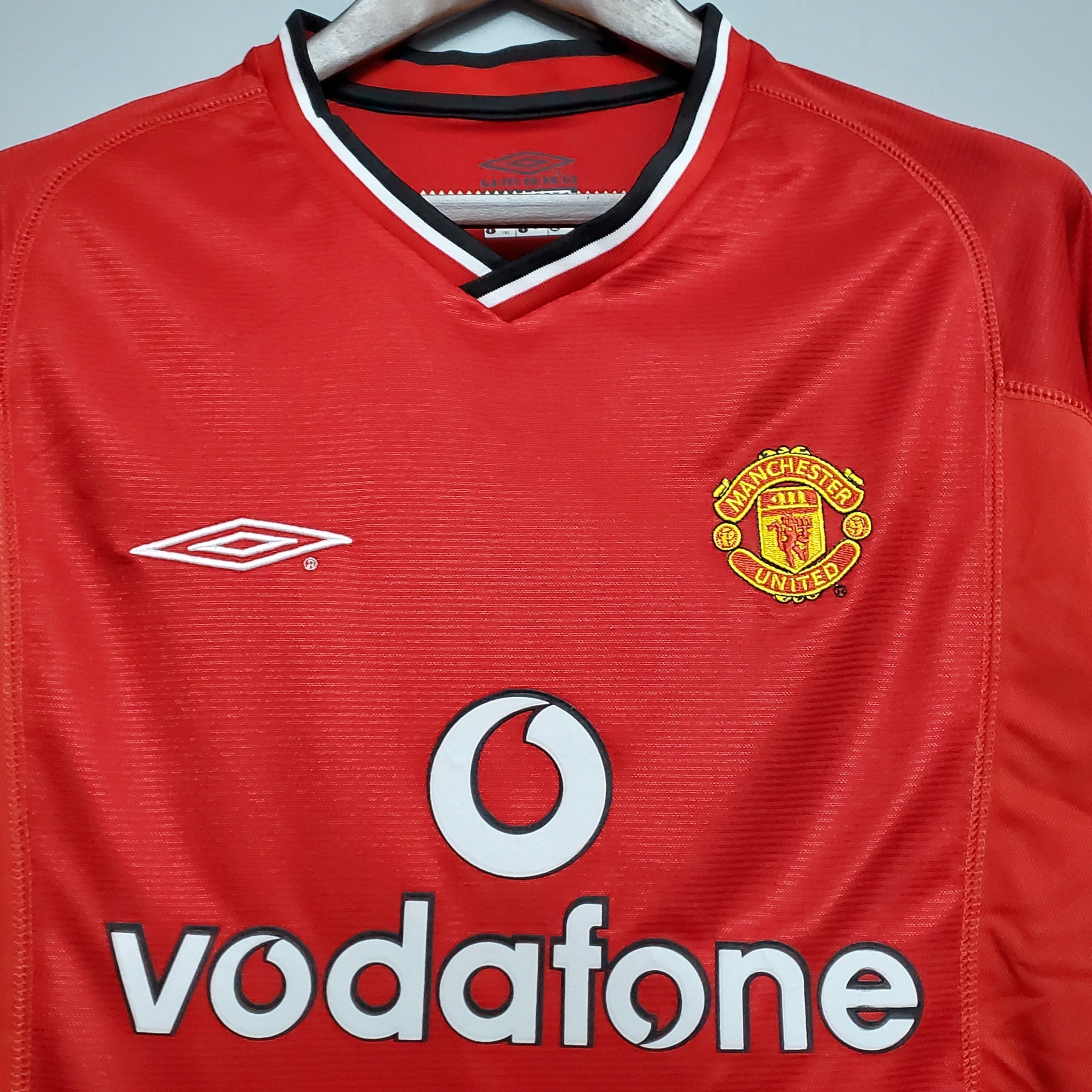 2000s Manchester United Retro Football Shirt | Red Black Home
