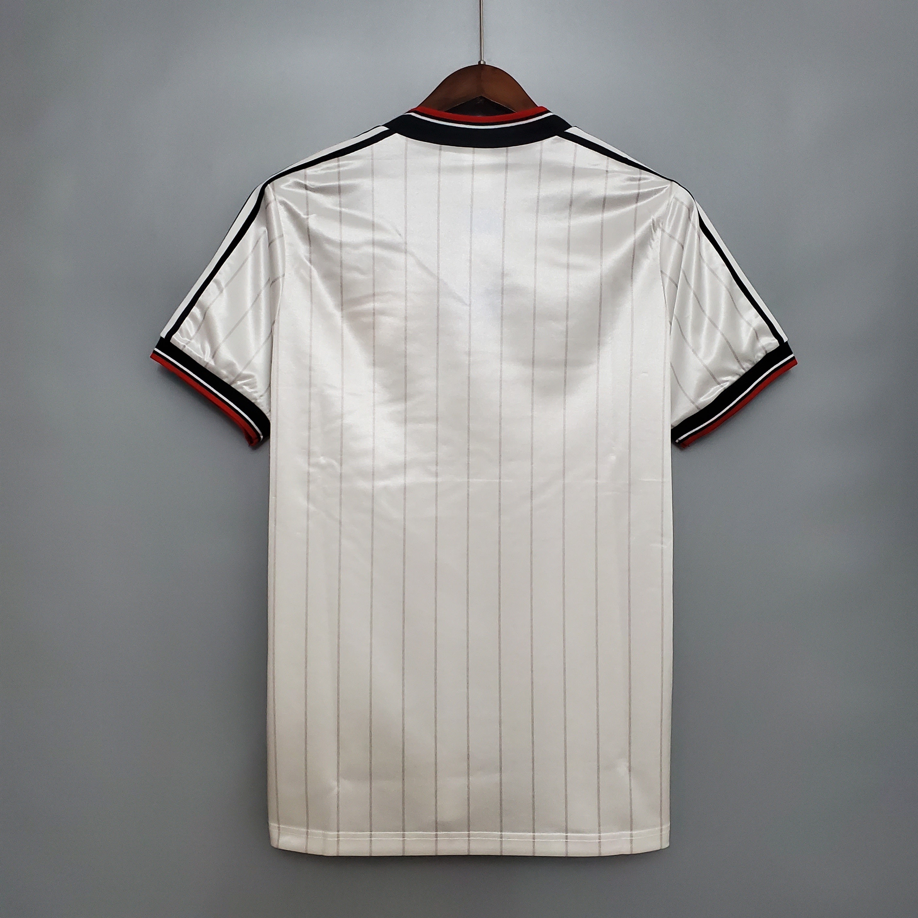 1980s Manchester United Retro Football Shirt | White Black Home