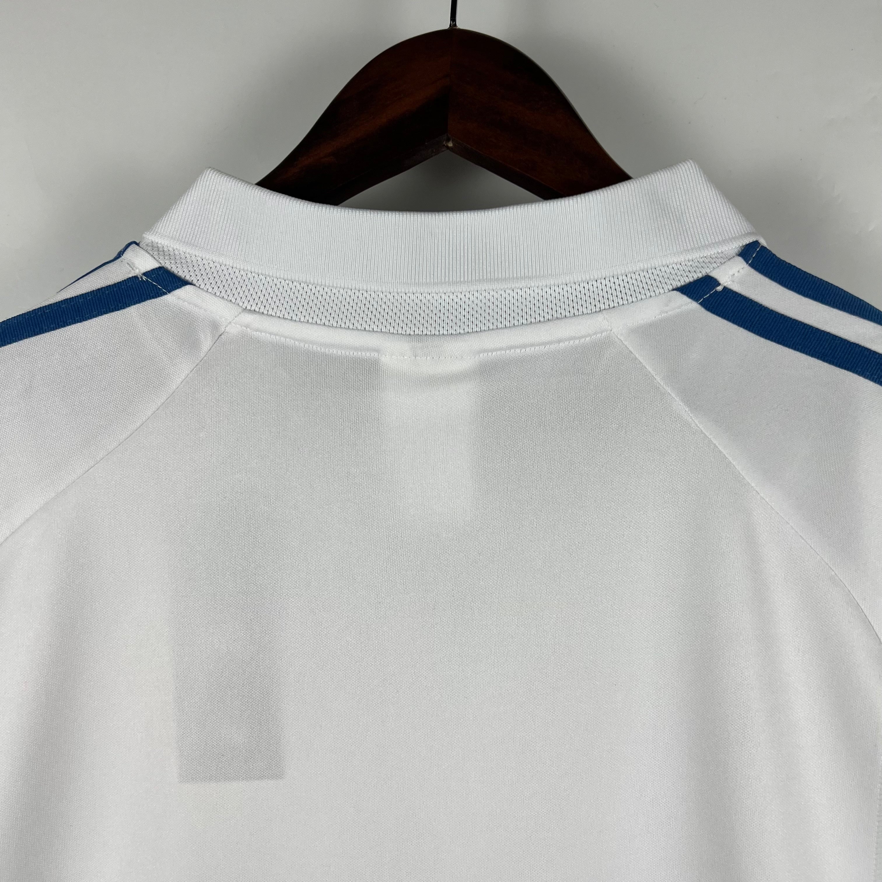 2000s Real Madrid Retro Football Shirt | White Blue Home
