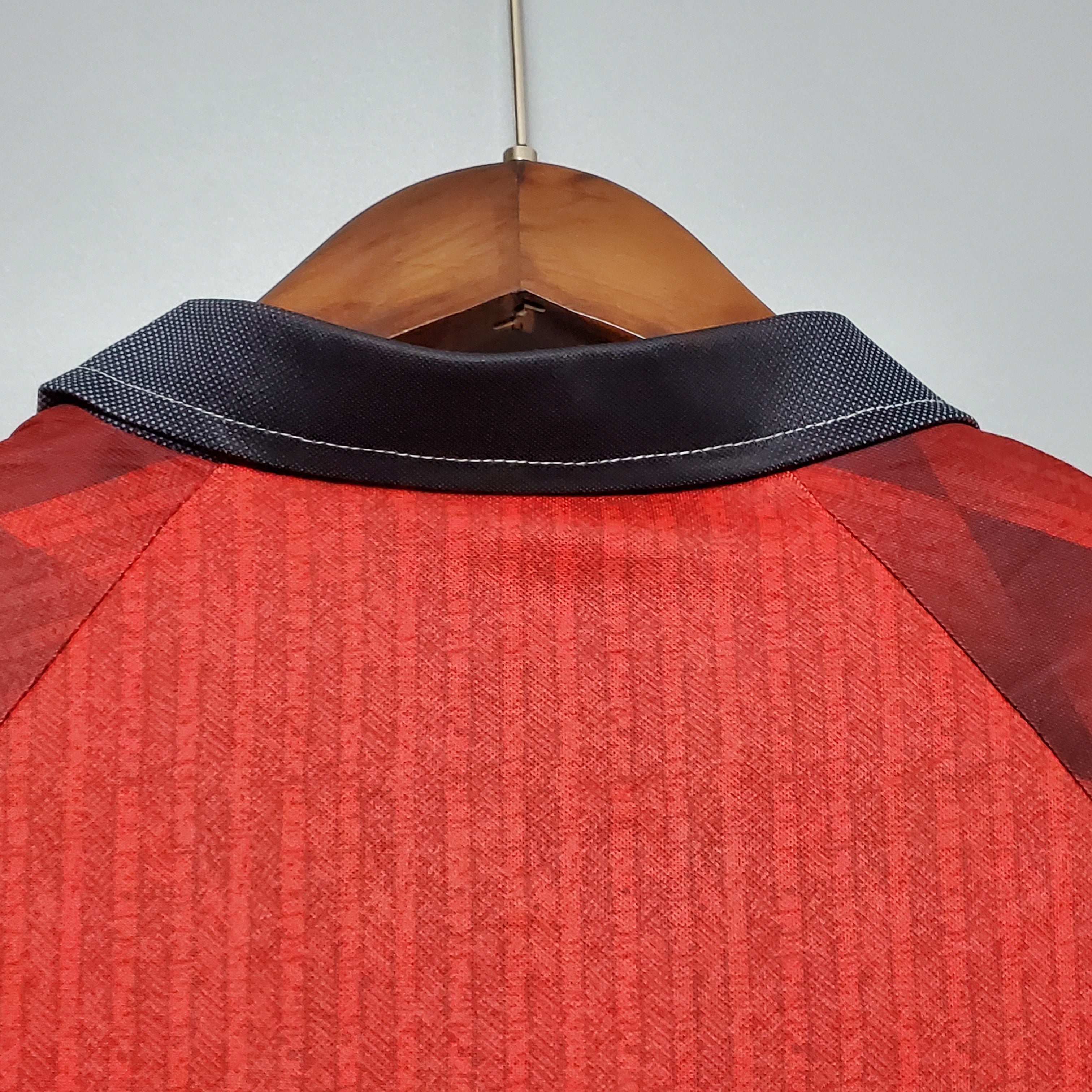 1990s Manchester United Retro Football Shirt | Red Black Home