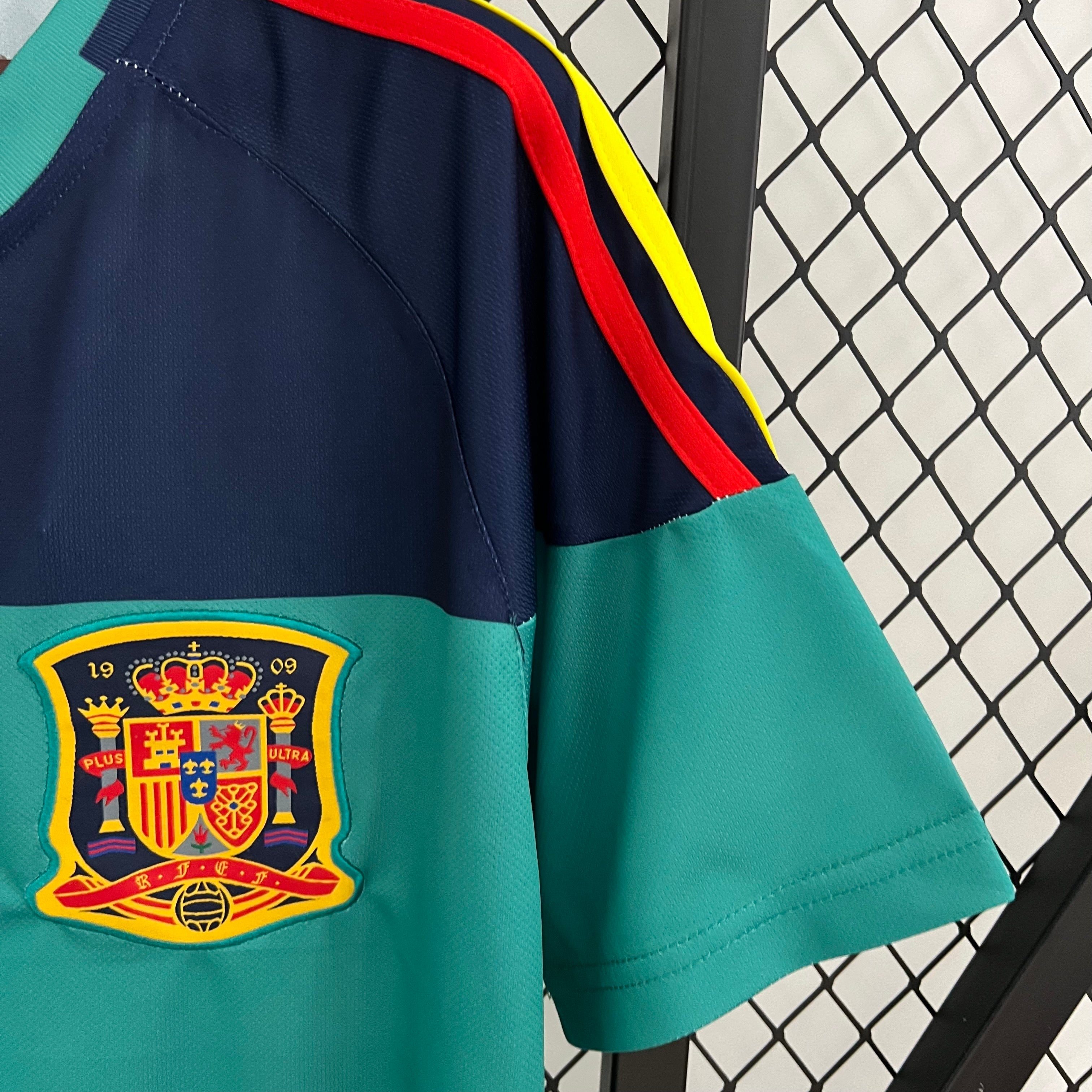 2000s Spain Retro Football Shirt | Teal Navy Home