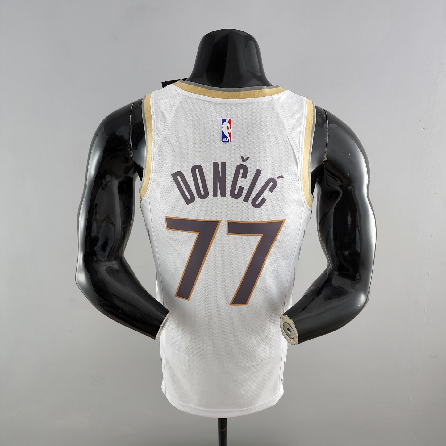 2023 Dallas Dončić #77 City Edition Jersey