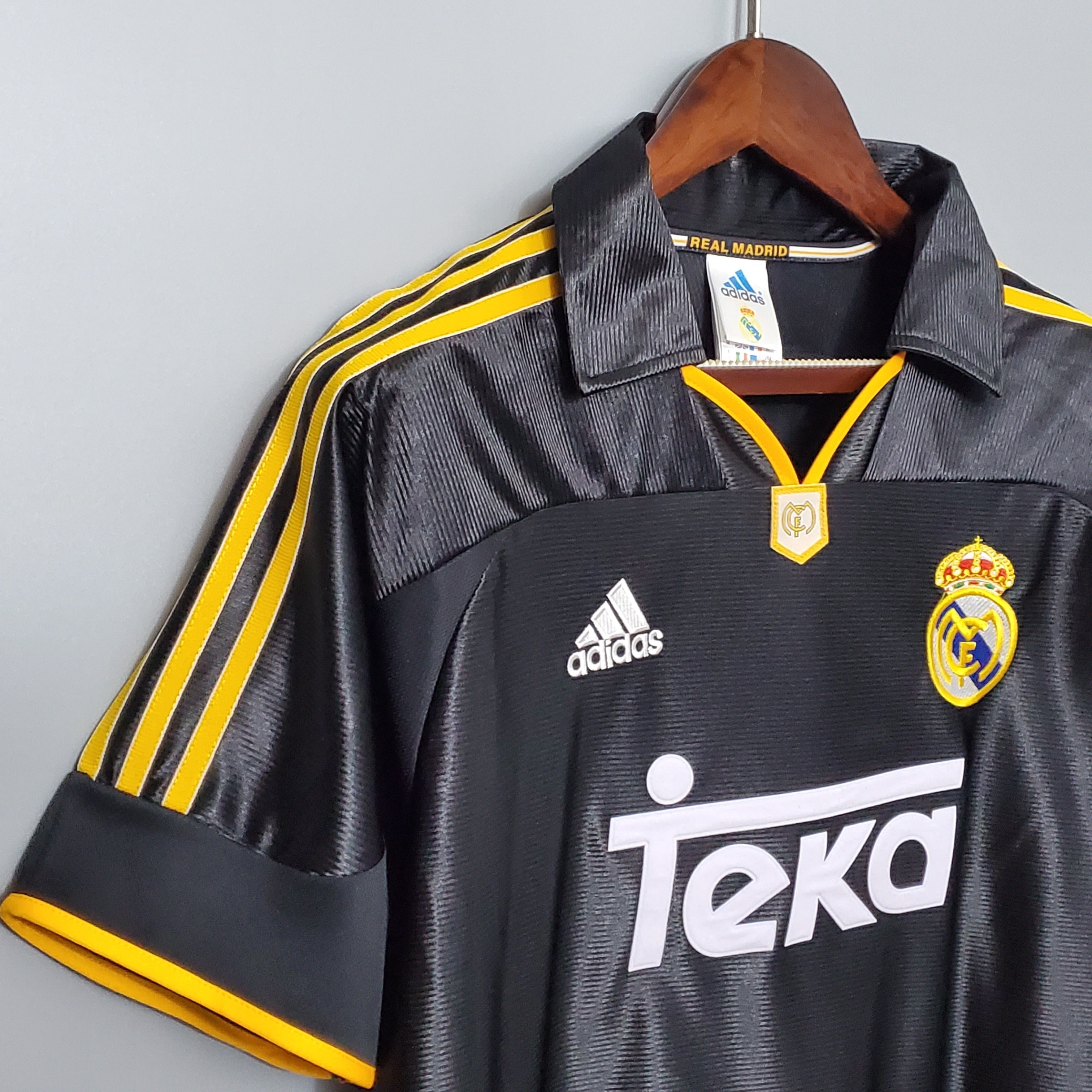 1990s Real Madrid Retro Football Shirt | Black Yellow Home