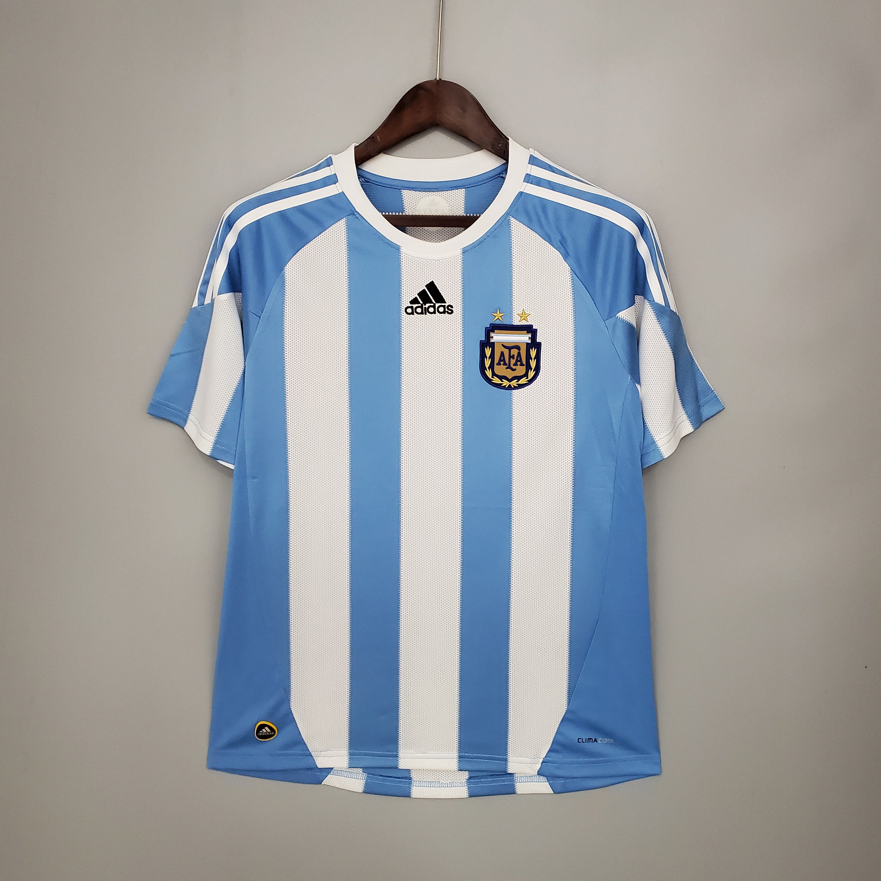 2000s Argentina Retro Football Shirt | Sky Blue White Home