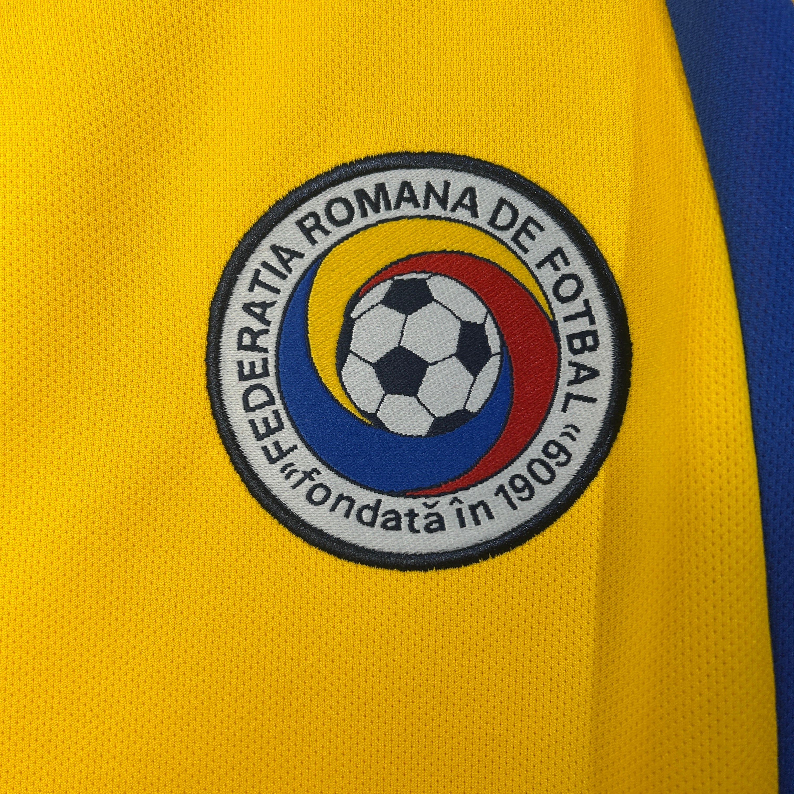 1990s Romania Retro Football Shirt | Yellow Blue Home