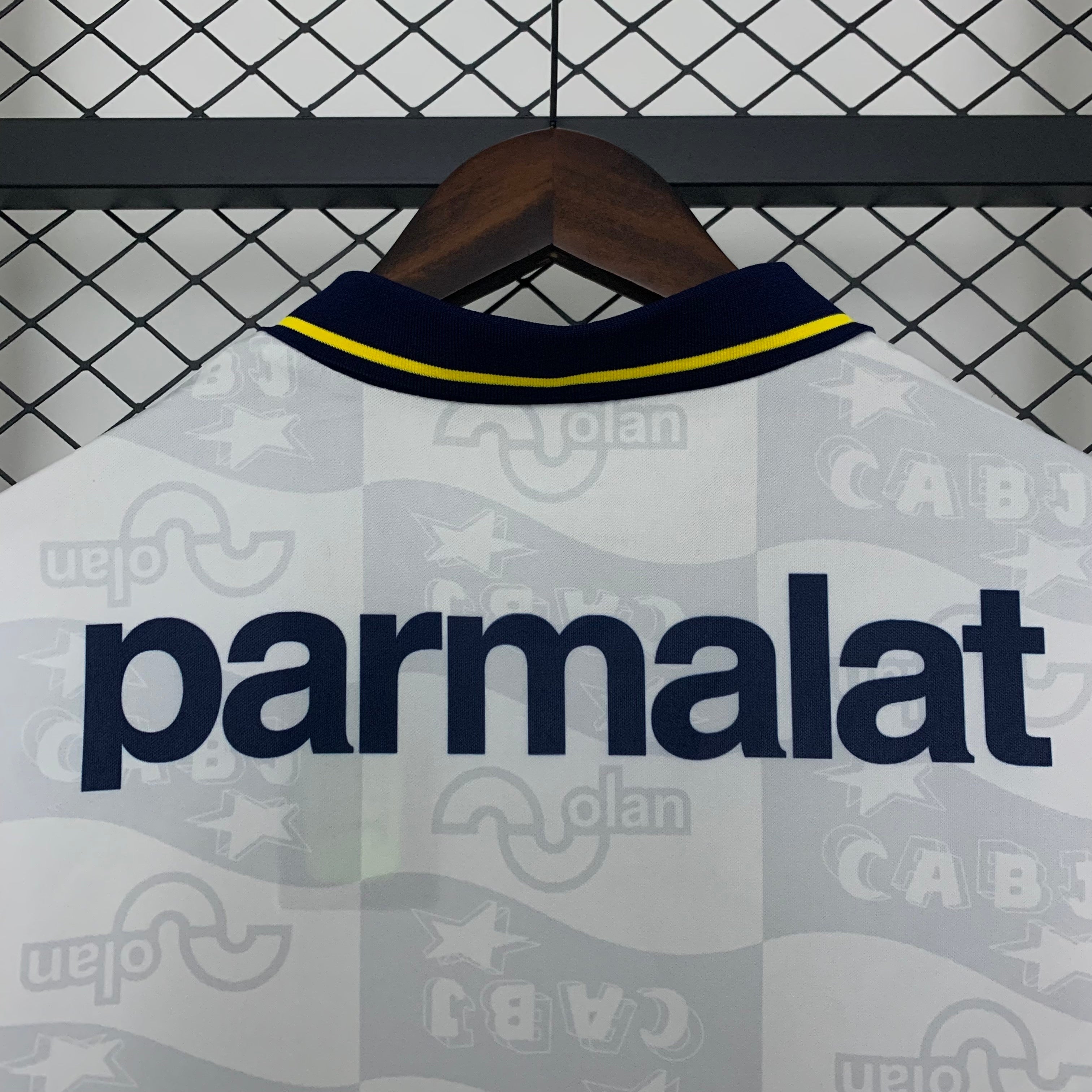 1990s Boca Juniors Retro Football Shirt | White Navy Home