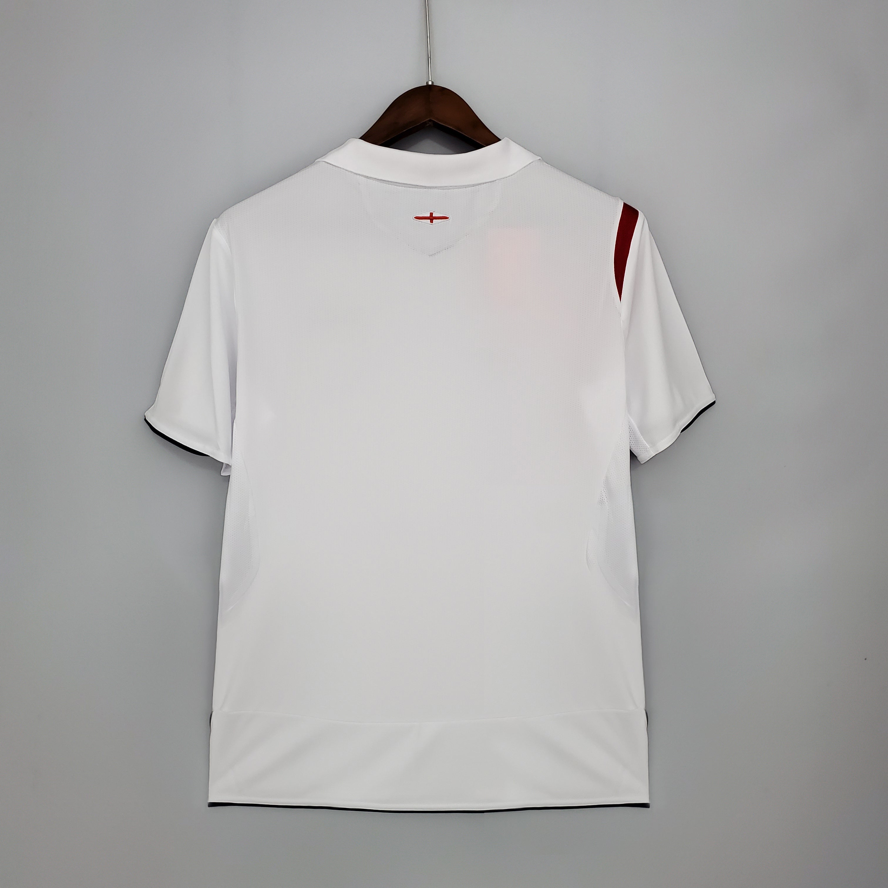 2000s England Retro Football Shirt | White Red Home
