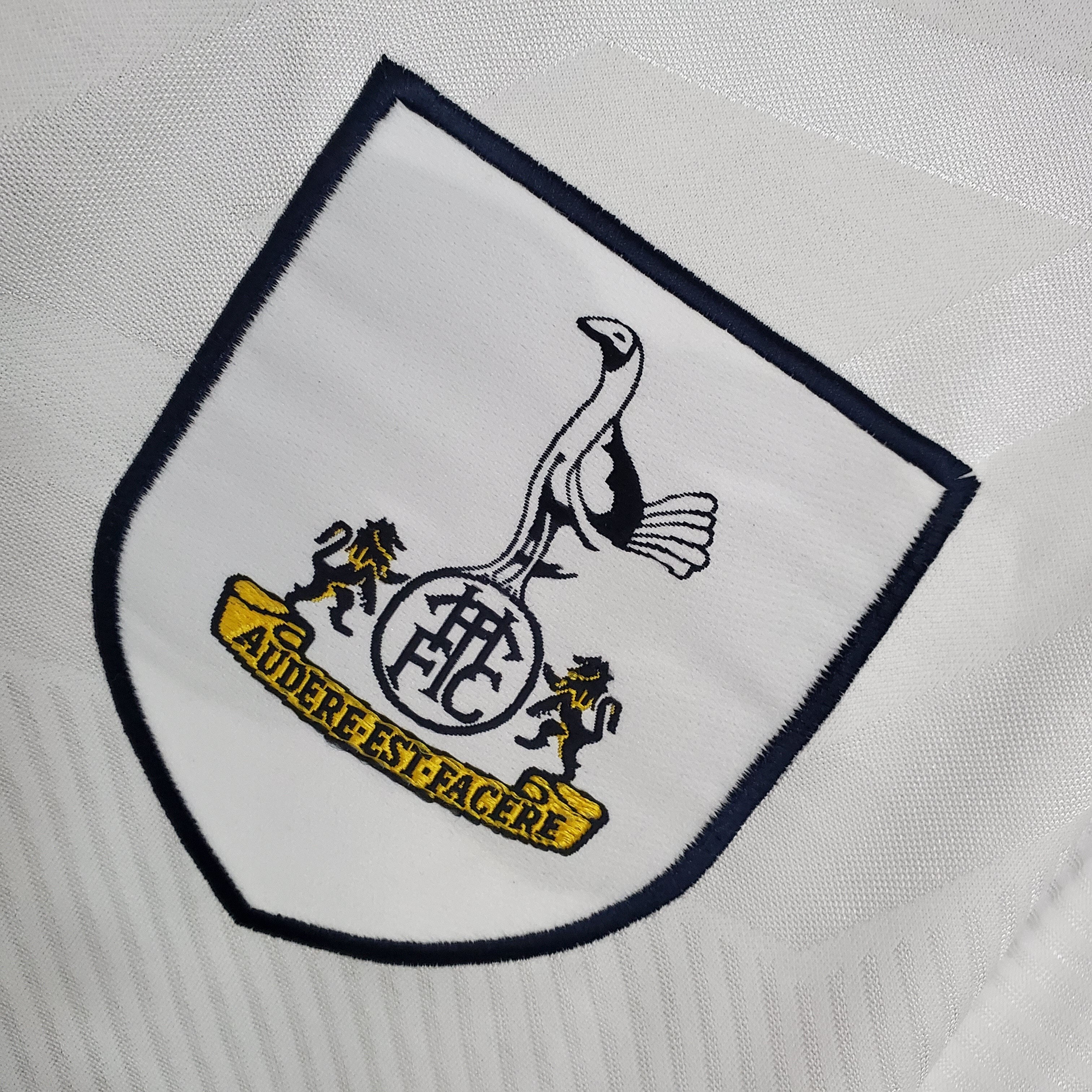 1980s Tottenham Hotspur Retro Football Shirt | White Navy Home
