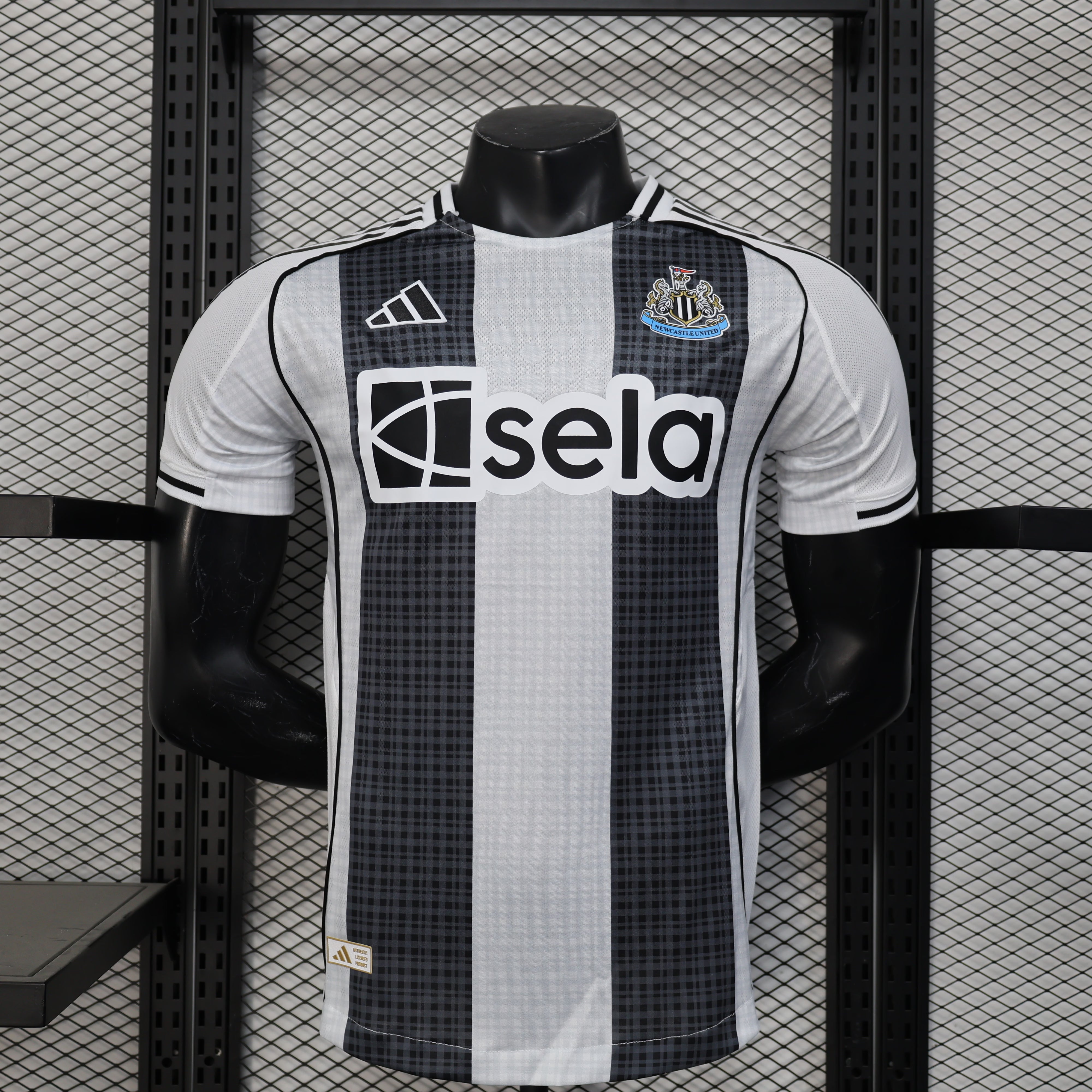 Newcastle United 24/25 Player Edition Football Jersey