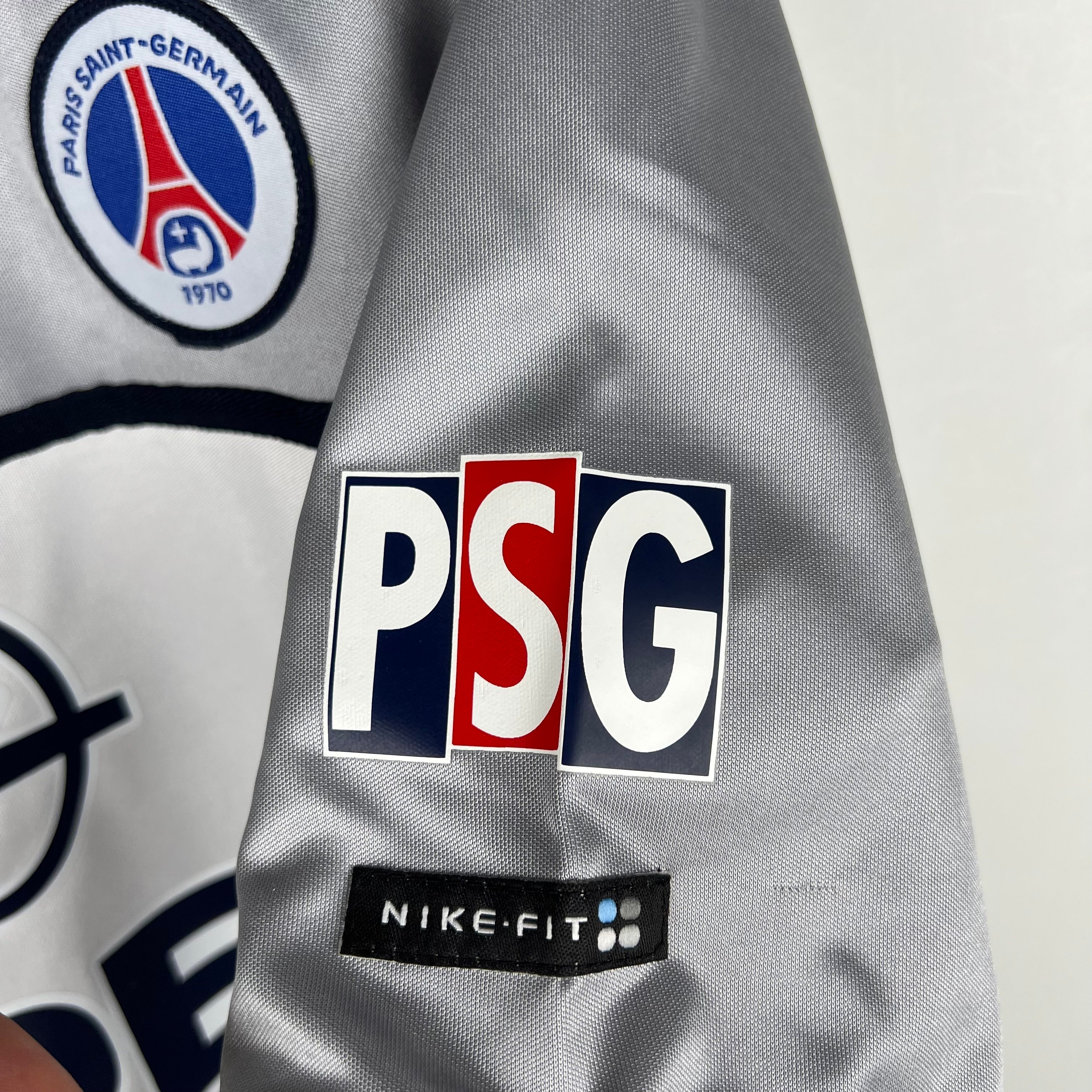 1990s Paris Saint-Germain Retro Football Shirt | Grey White Home