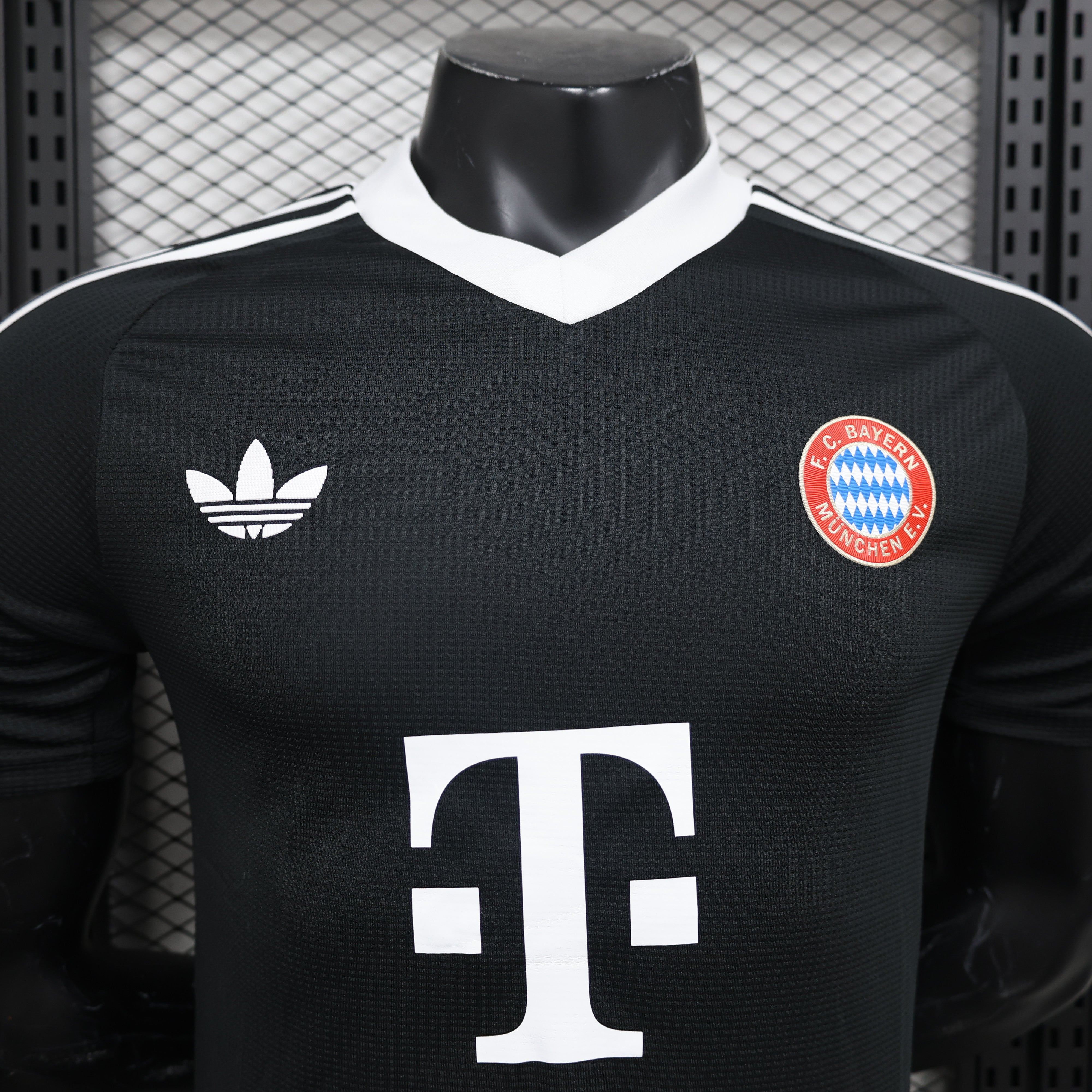 Bayern Munich 24/25 Player Edition Football Jersey