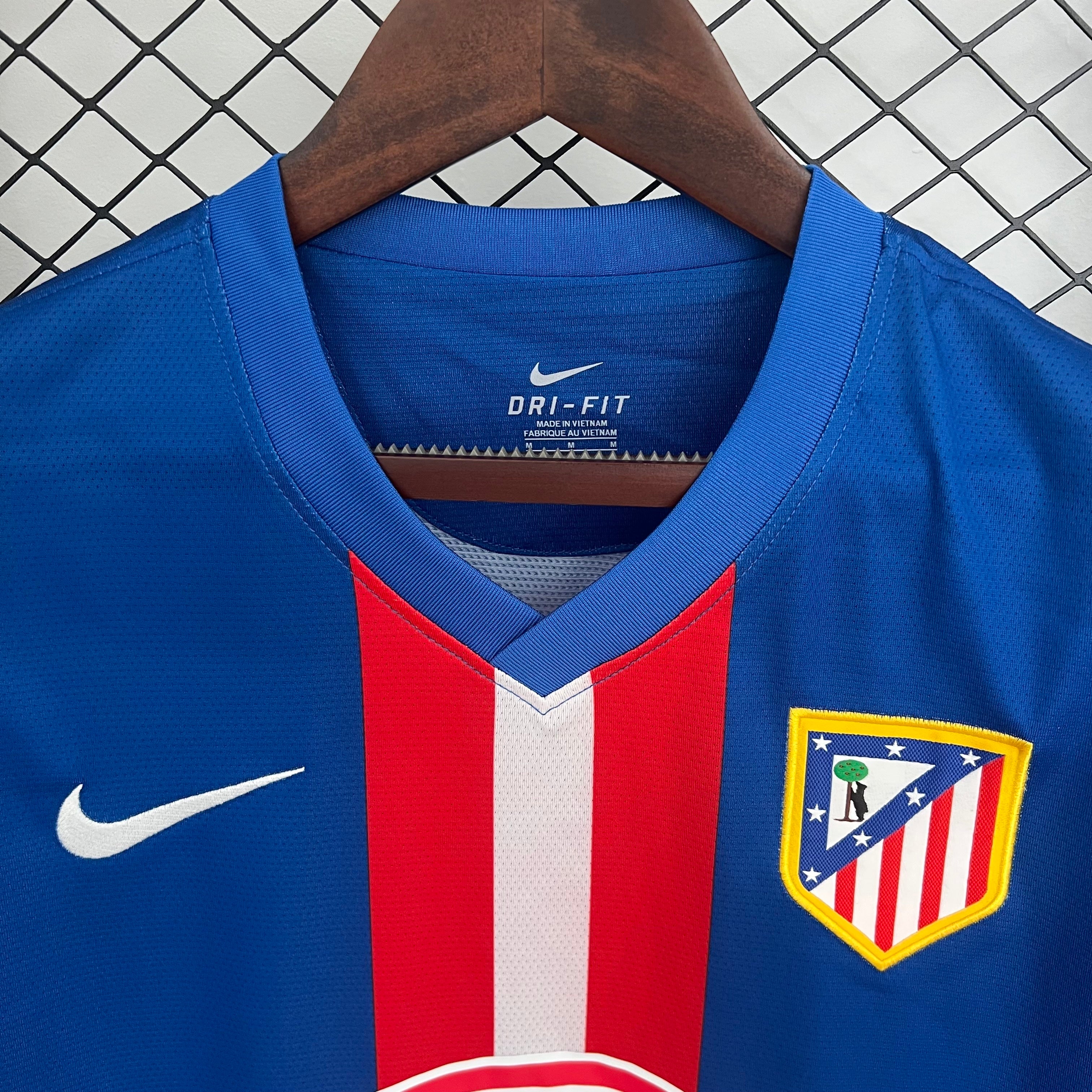 2000s Atletico Madrid Retro Football Shirt | Blue Red Home