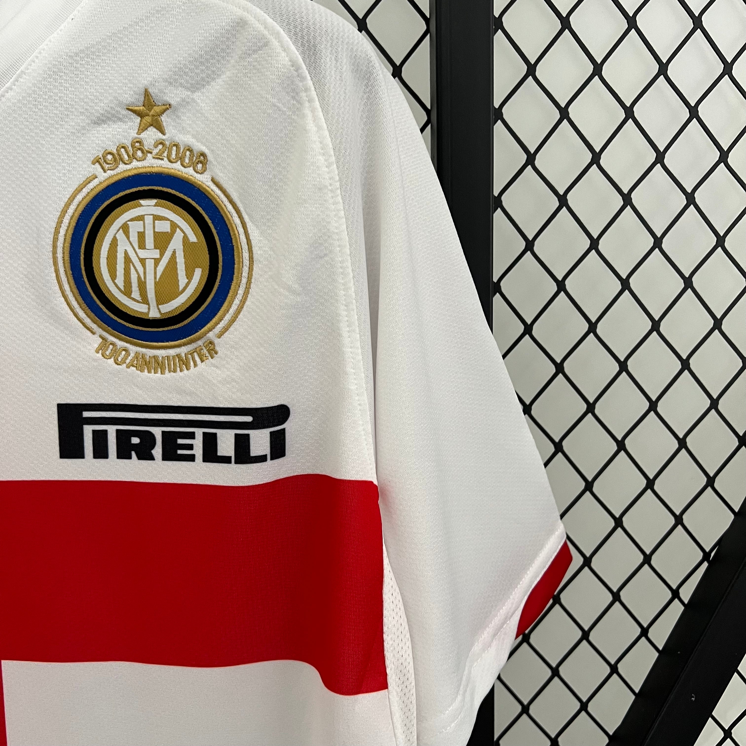 2000s Inter Milan Retro Football Shirt | White Red Home
