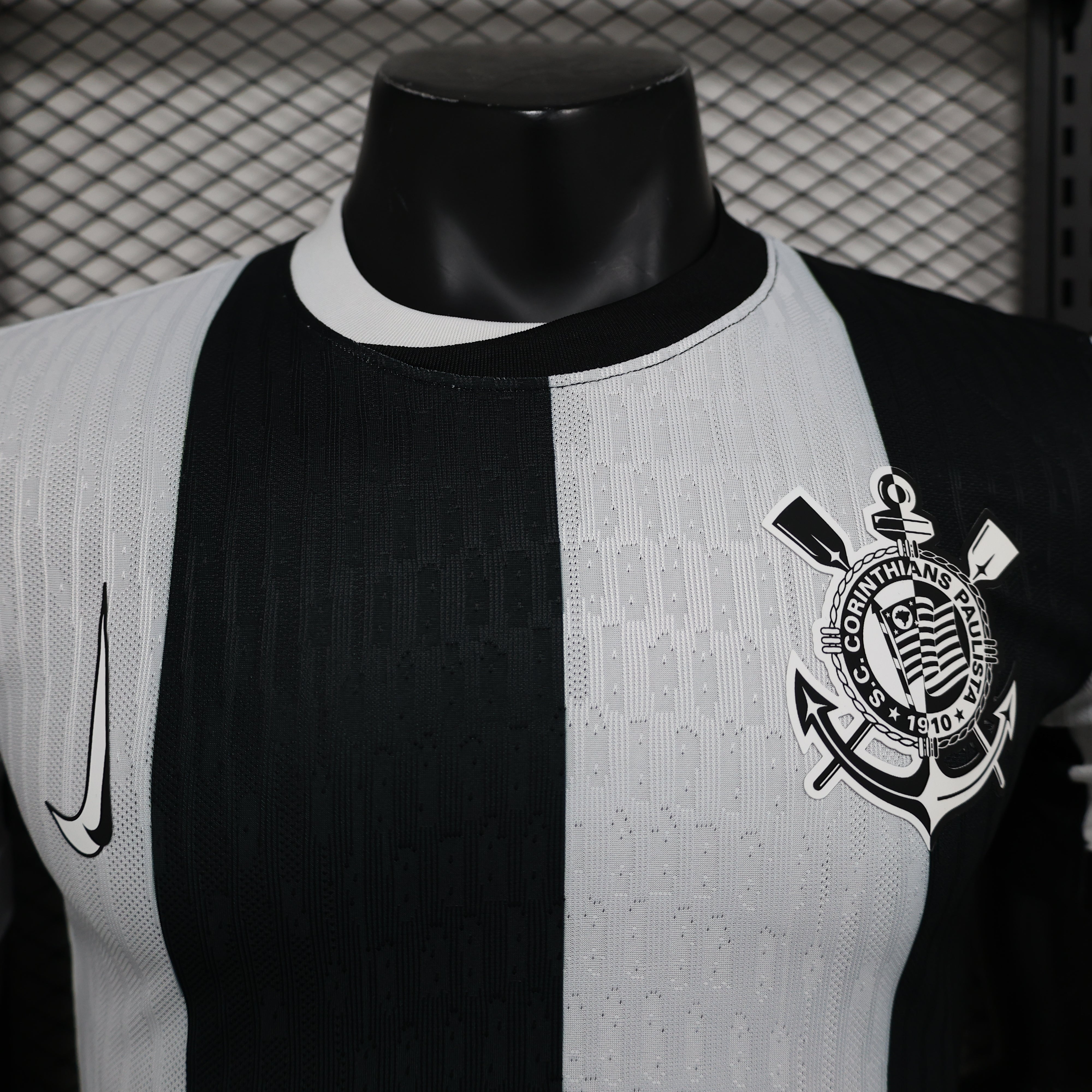 Juventus 24/25 Player Edition Football Jersey