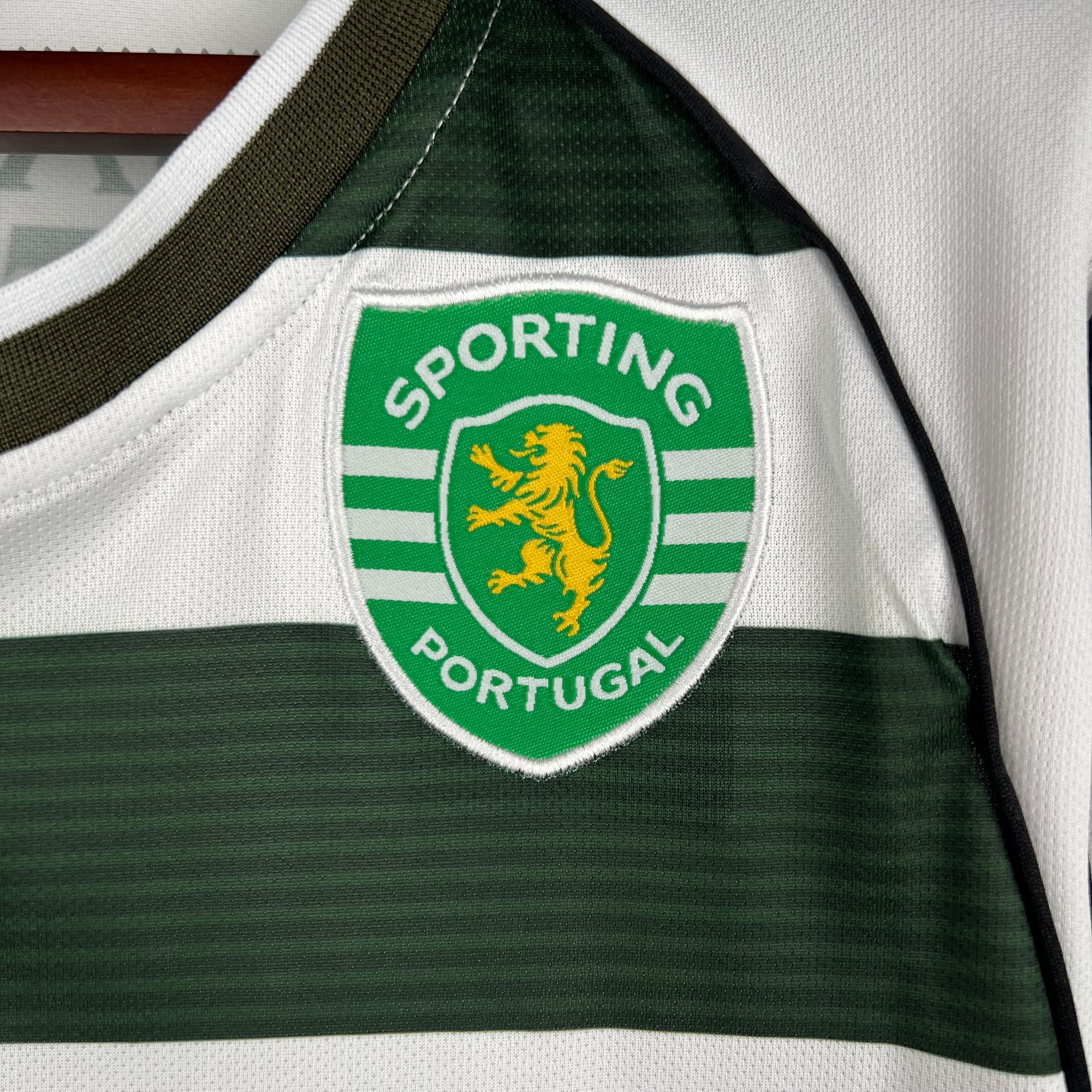 2000s Sporting Lisbon Retro Football Shirt | Green White Home