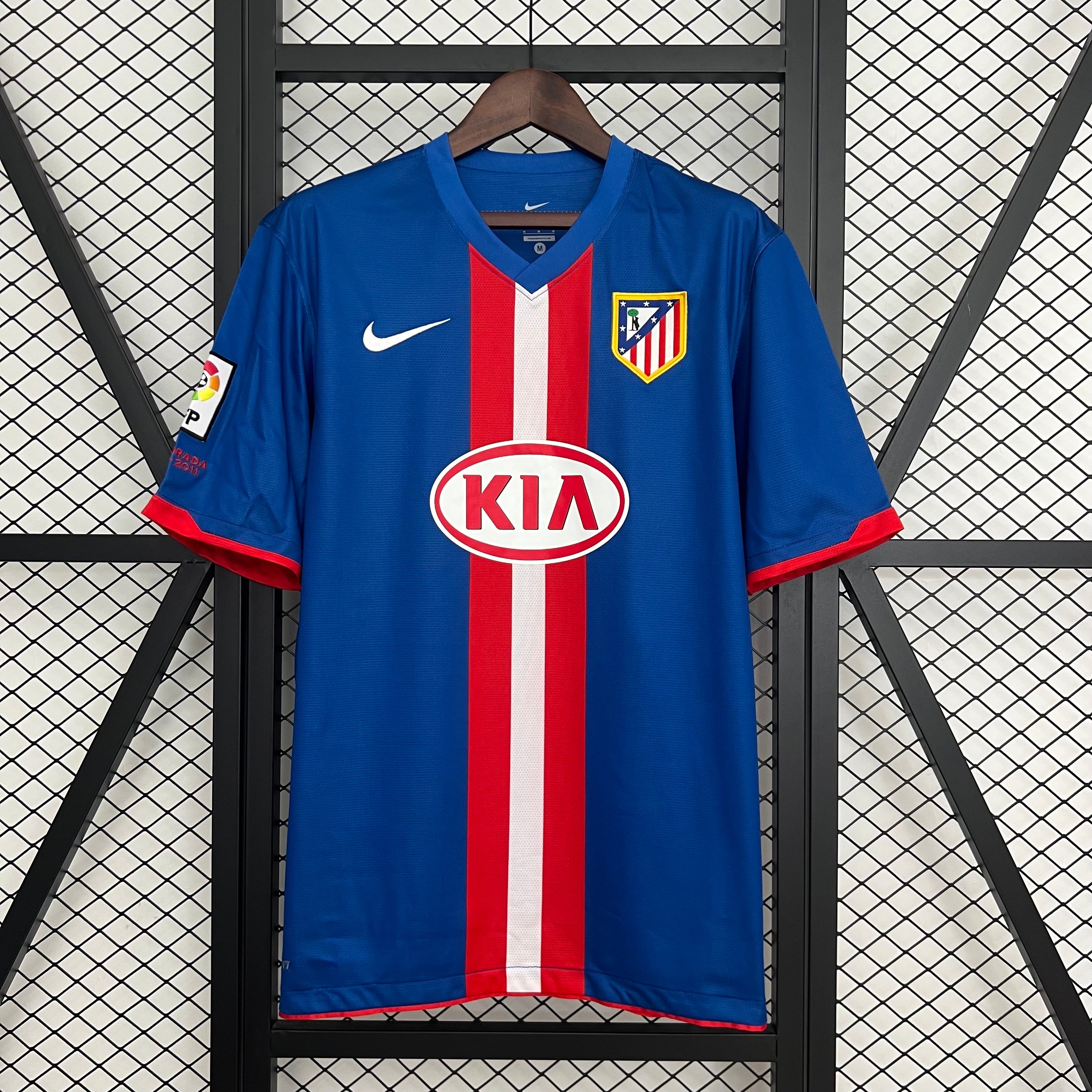 2000s Atletico Madrid Retro Football Shirt | Blue Red Home