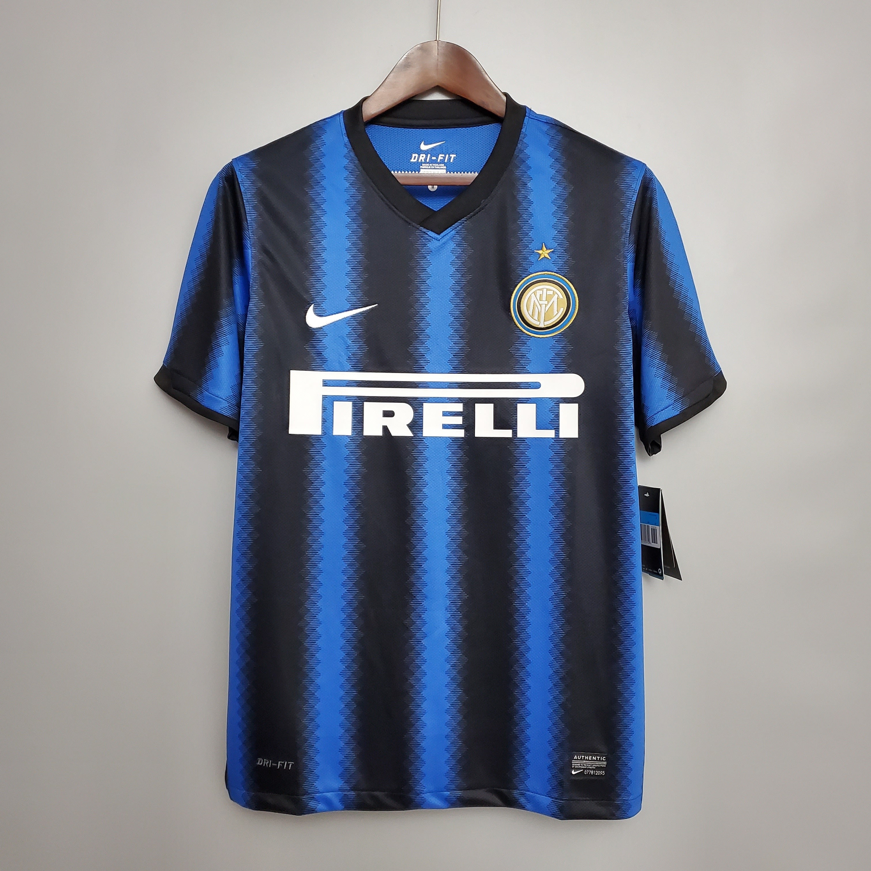 2010s Inter Milan Retro Football Shirt | Blue Black Home
