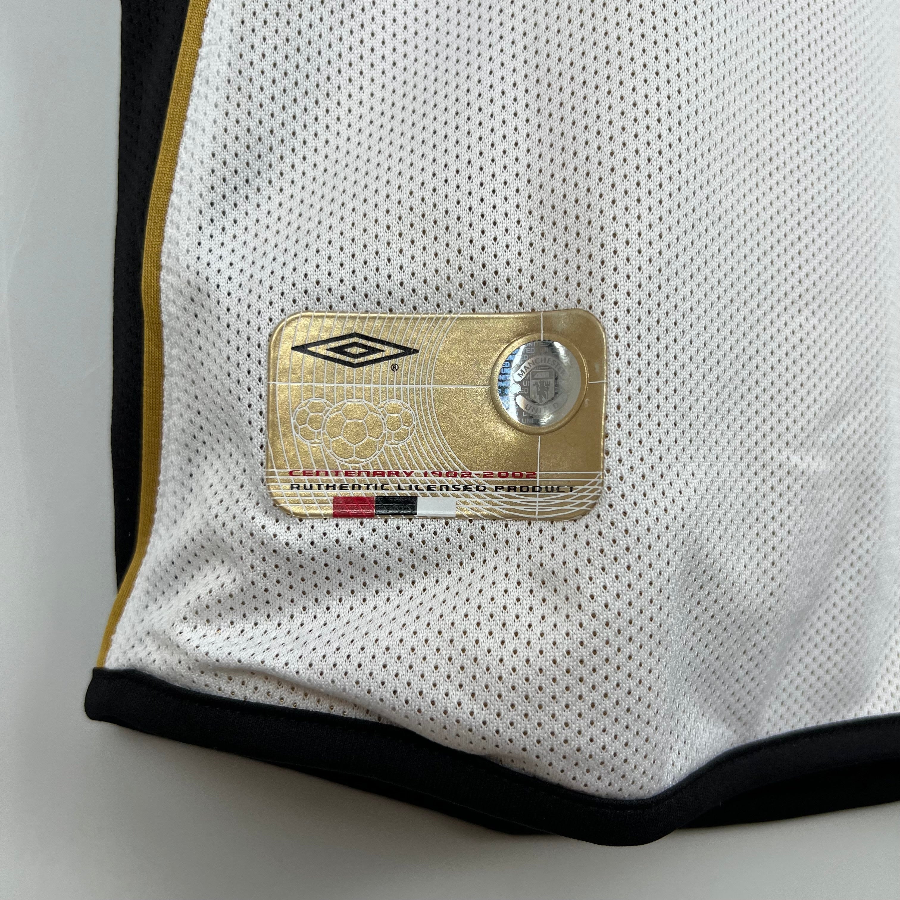 1990s Manchester United Retro Football Shirt | White Gold Home