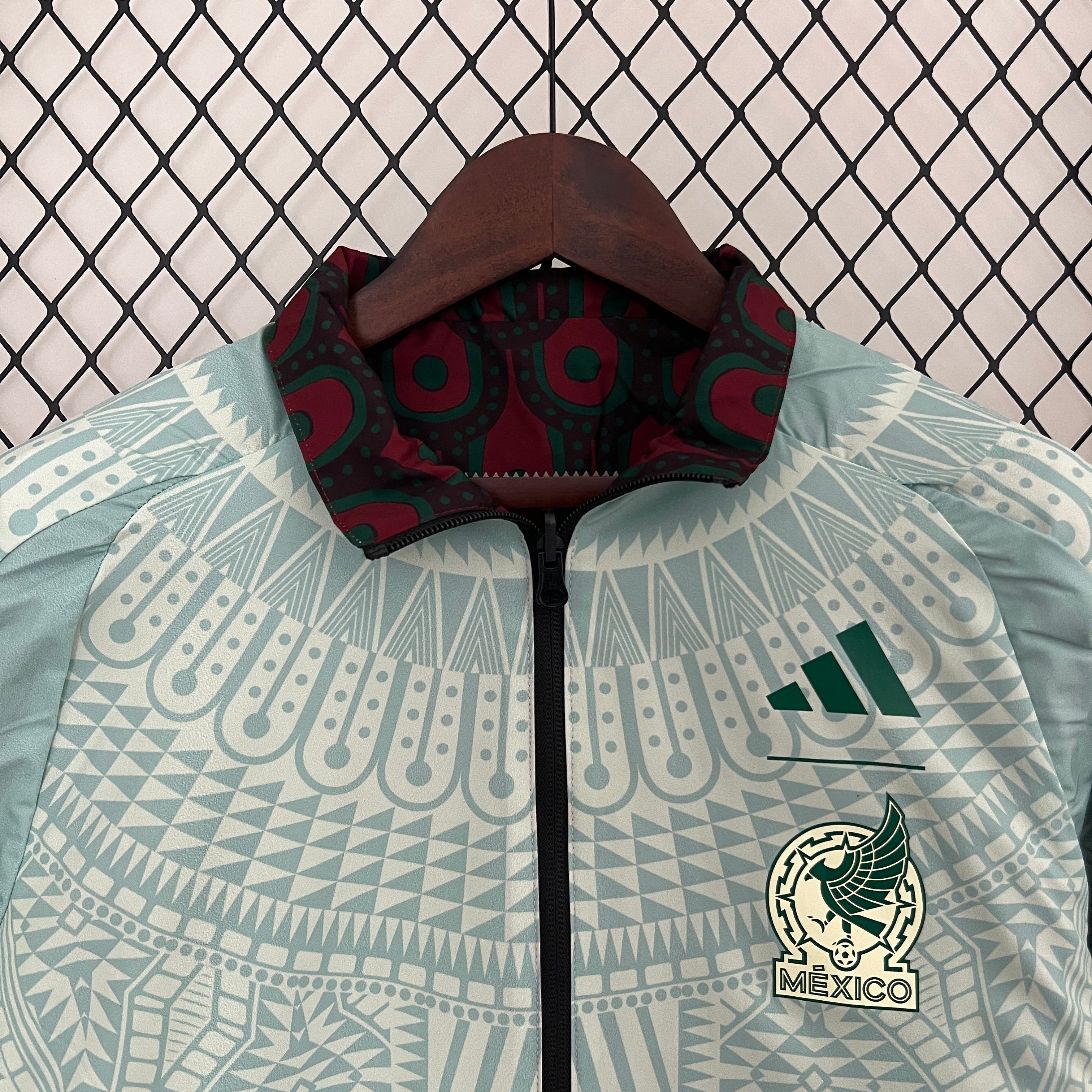 Liverpool 23/24 Jacket