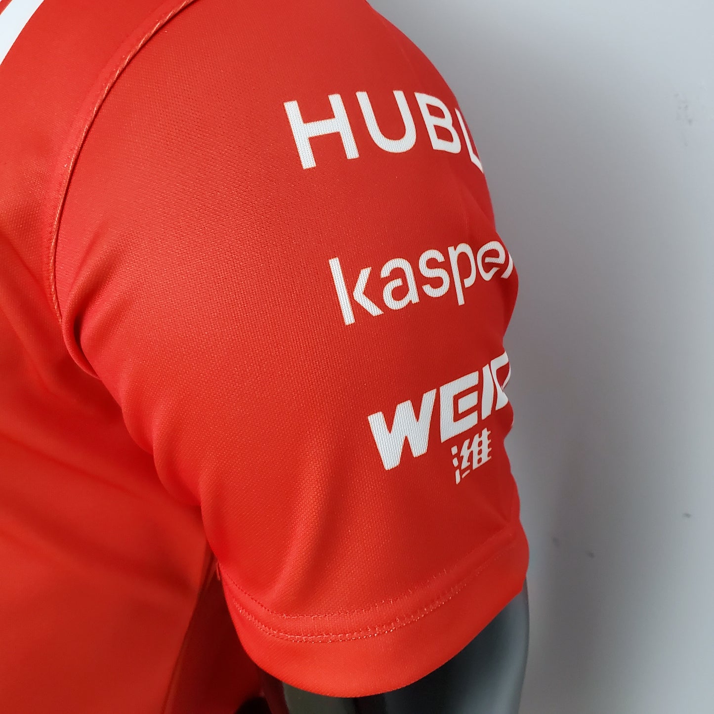 Ferrari F1 2023 Player Fit Polo – Charles Leclerc #16 Shell UPS | Red