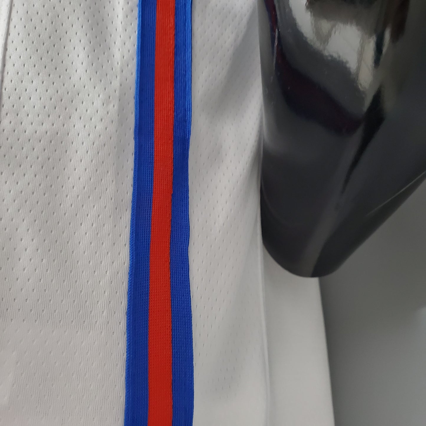 2001 Philadelphia Iverson #3 Retro Basketball Jersey