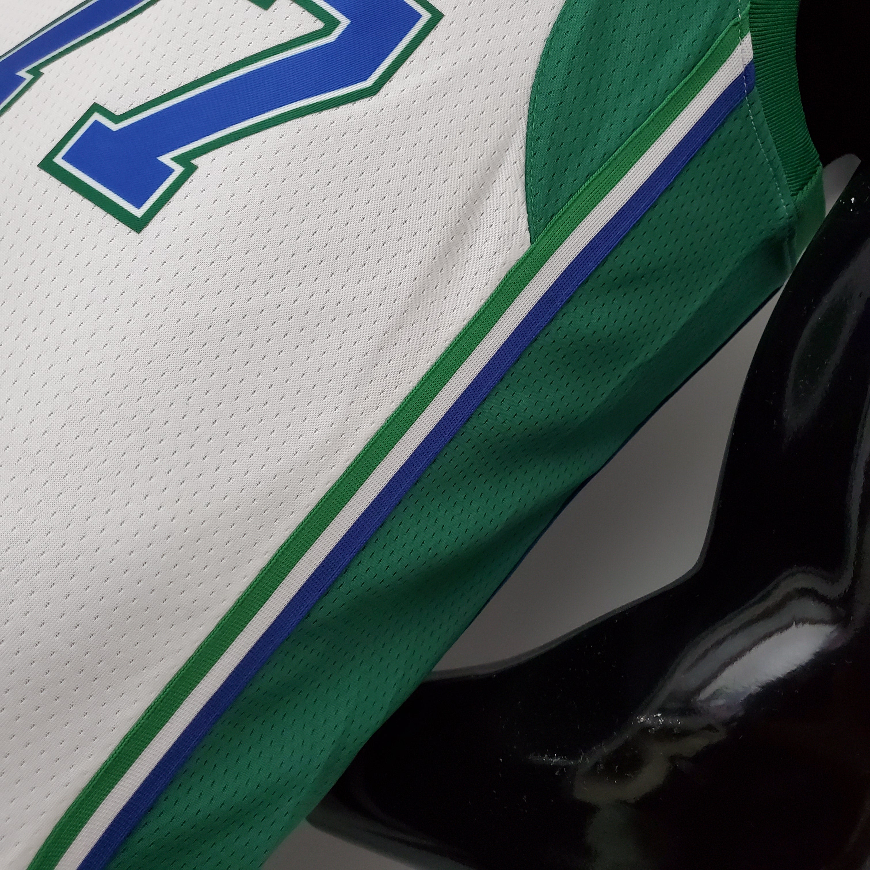 2023 Dallas Doncic #77 Retro Edition Jersey