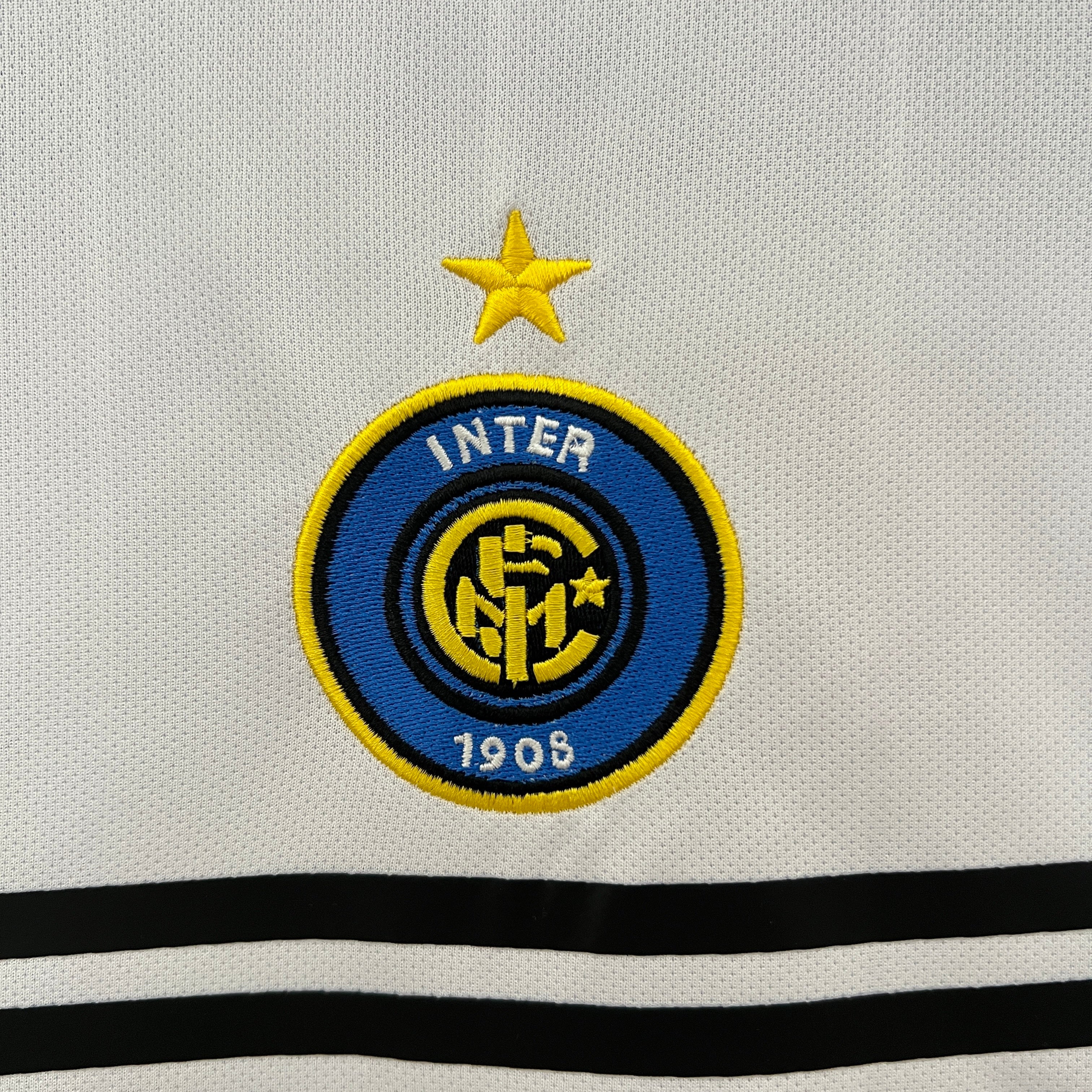 2000s Inter Milan Retro Football Shirt | White Blue Home