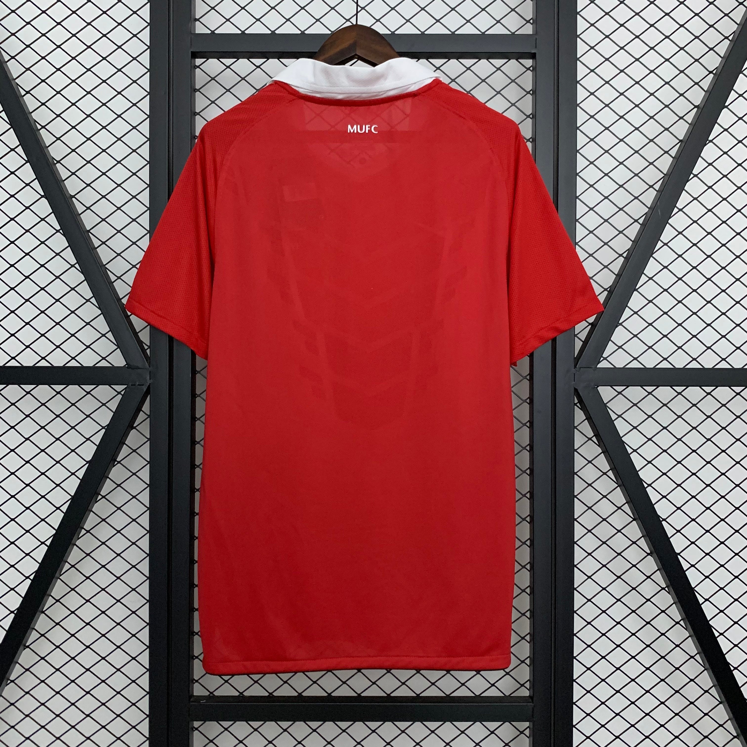 2010s Manchester United Retro Football Shirt | Red White Home