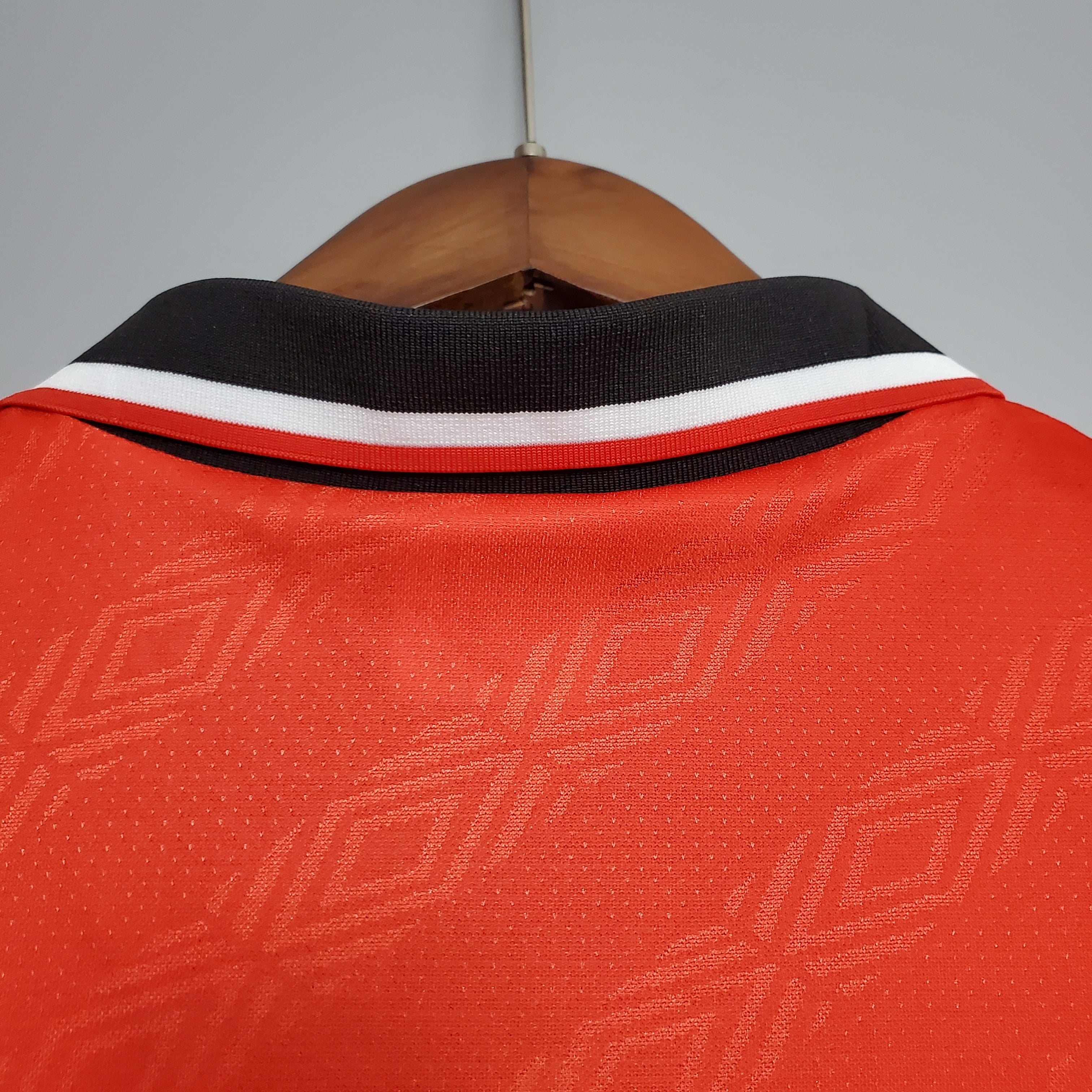 1990s Nottingham Forest Retro Football Shirt | Red Black Home