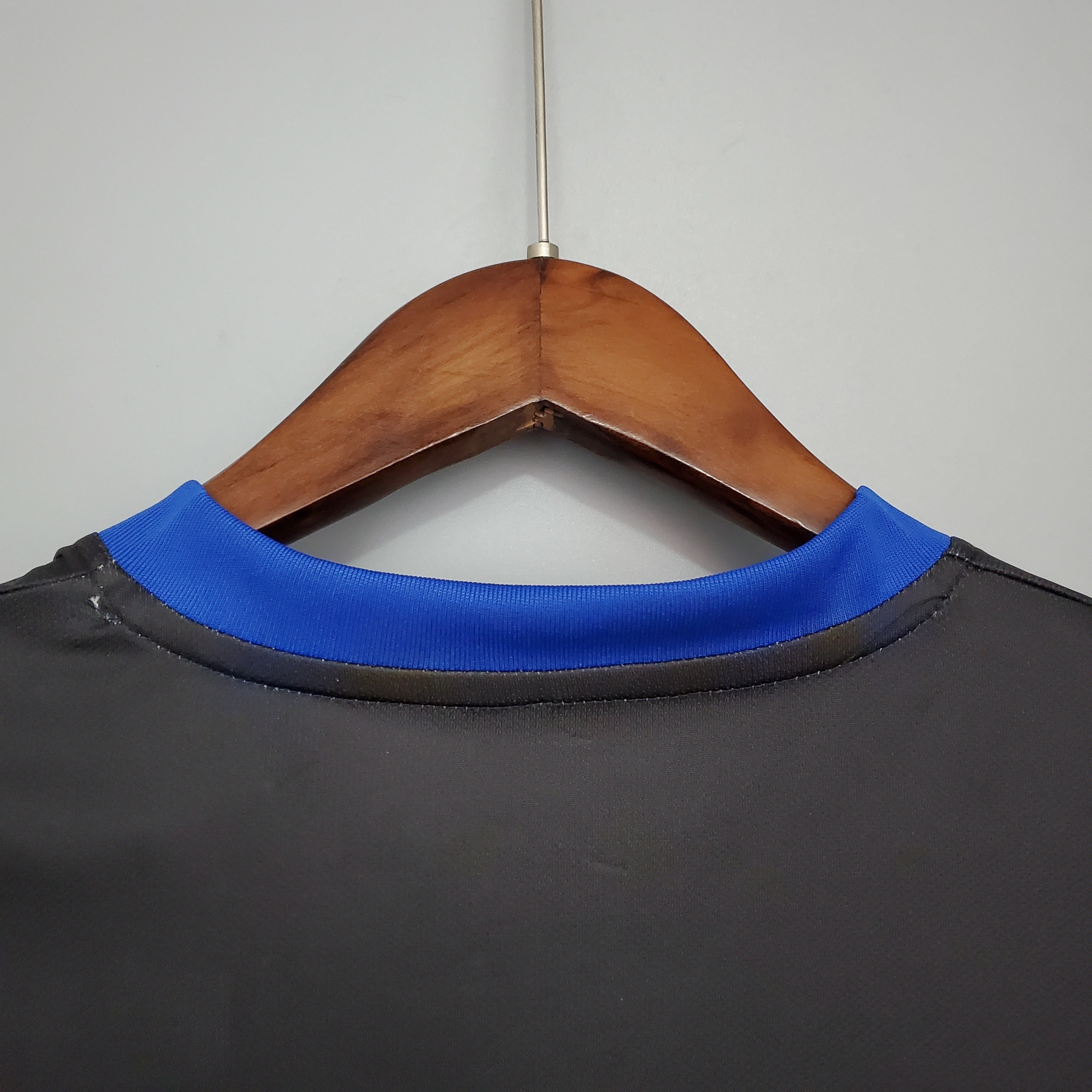 2000s Inter Milan Retro Football Shirt | Blue Black Home