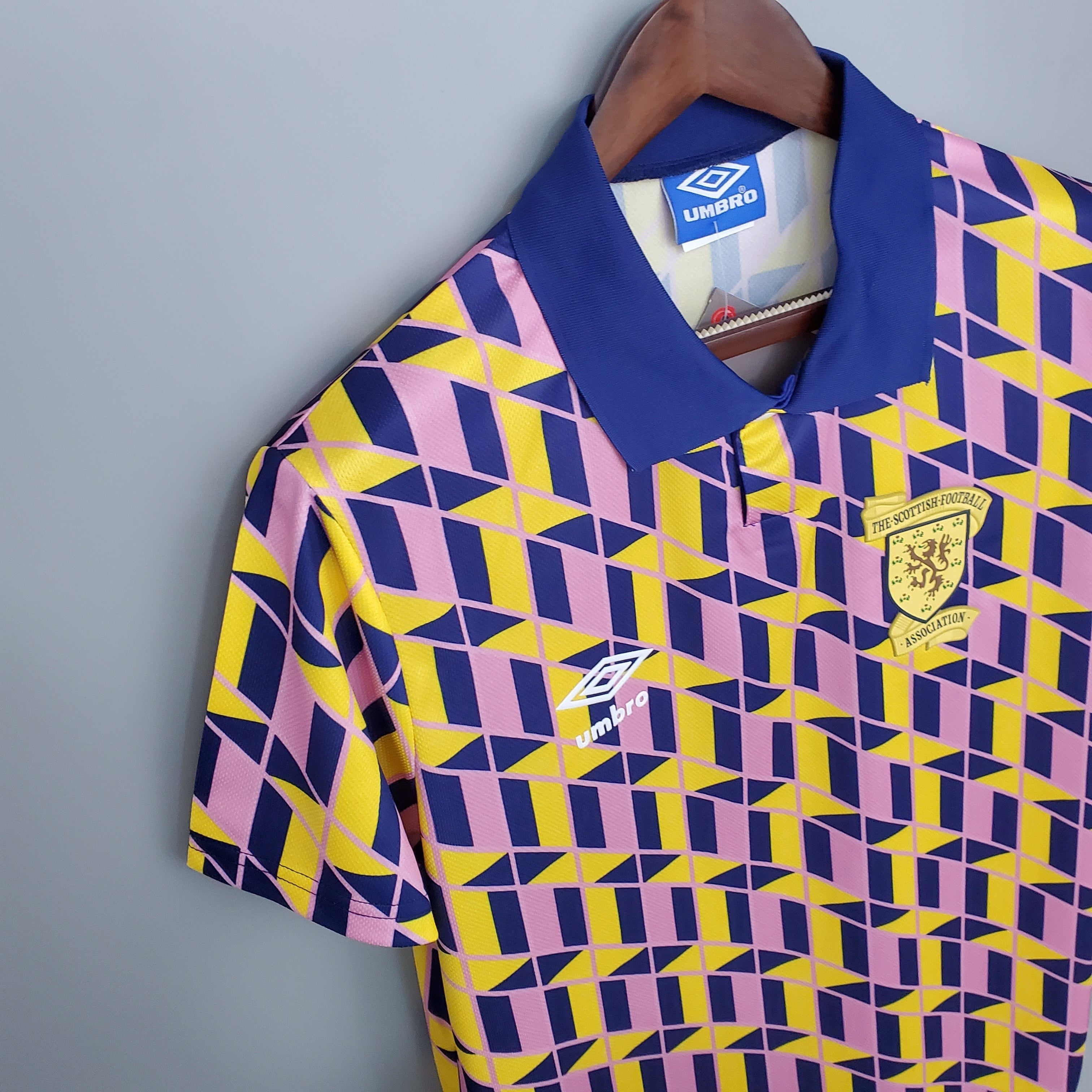 1990s Scotland Retro Football Shirt | Yellow Pink Home