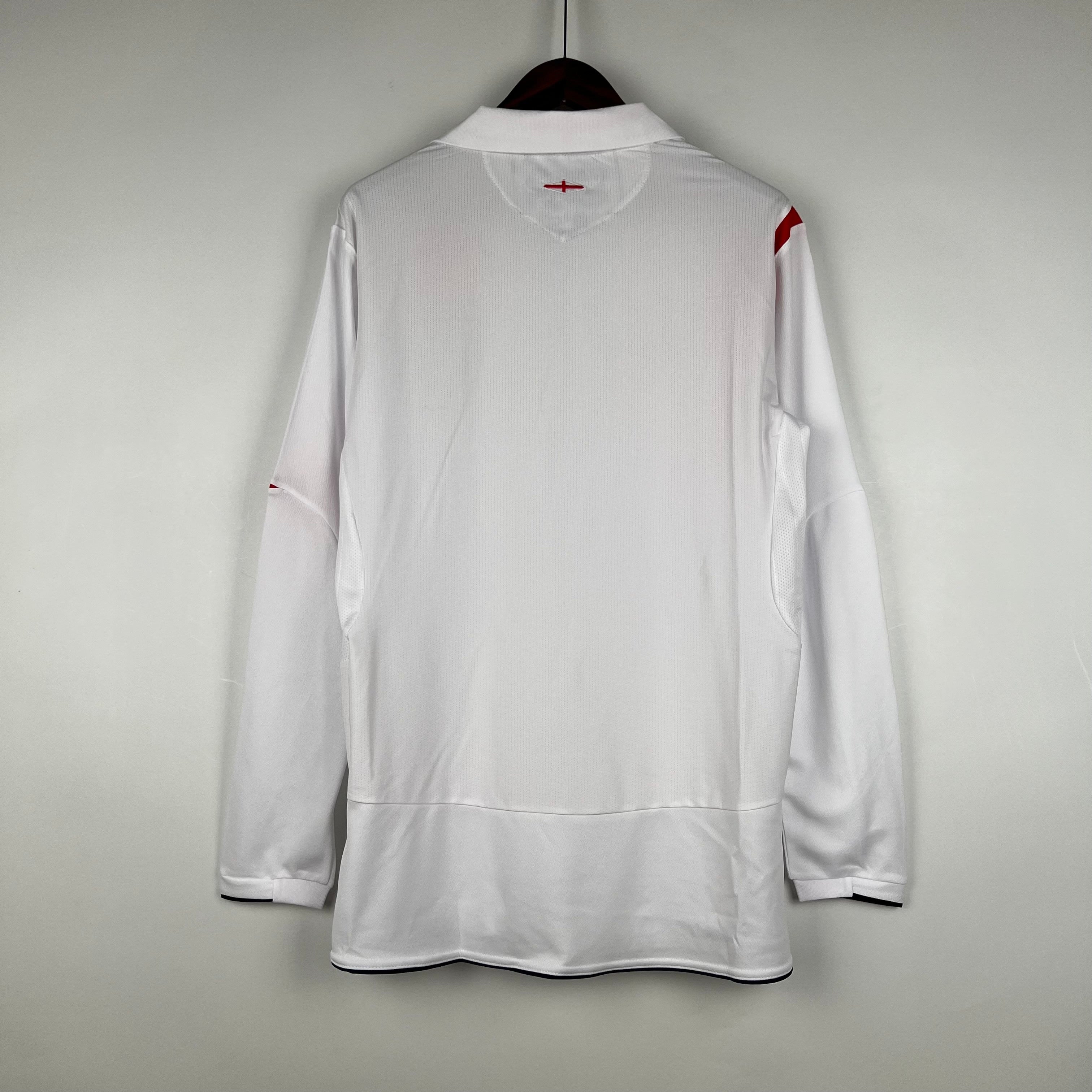 2000s England Retro Football Shirt | White Red Home