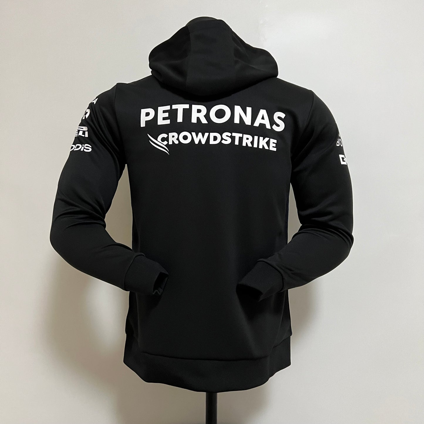 Petronas F1 2024 Hoodie – Player Fit | Black