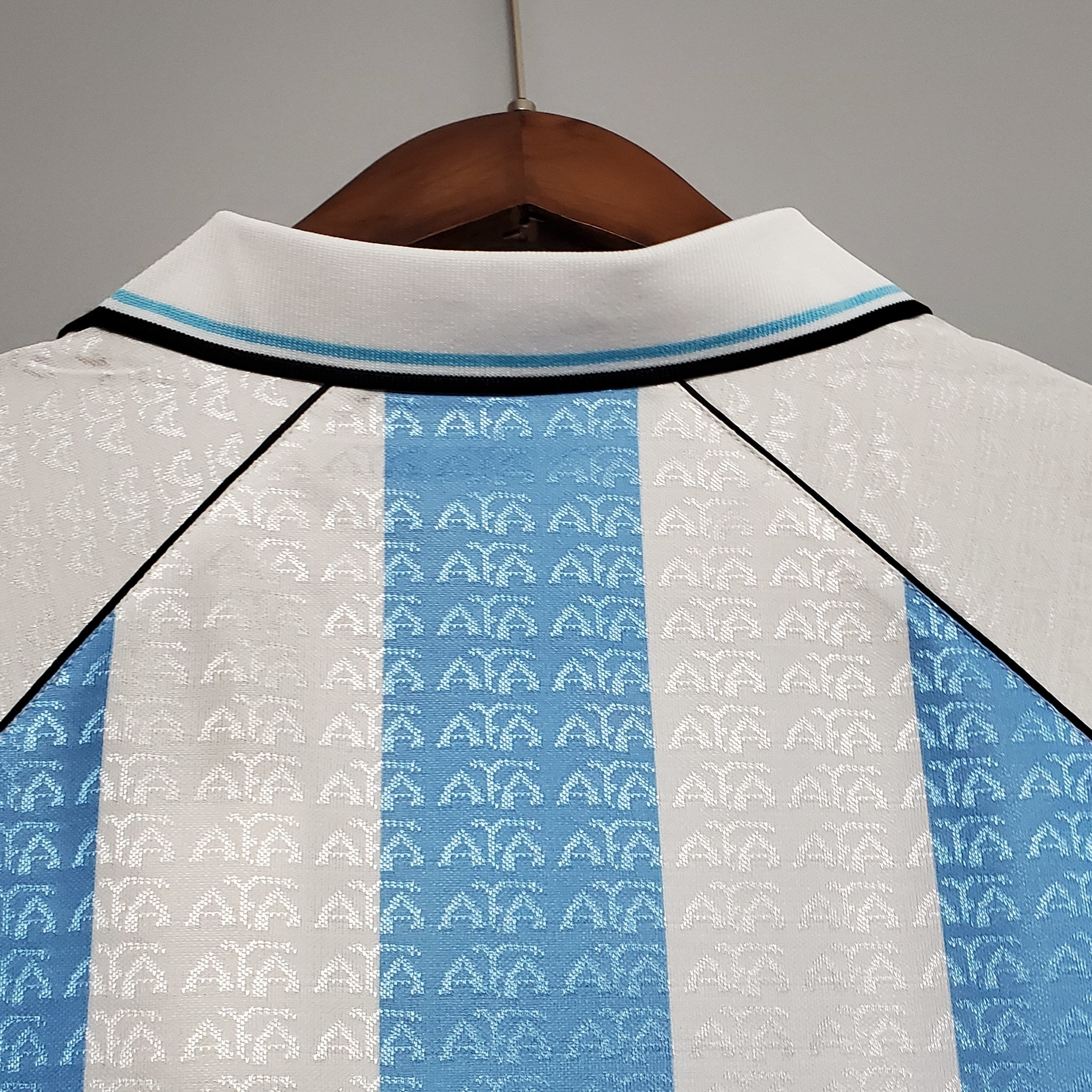 1990s Argentina Retro Football Shirt | Sky Blue White Home