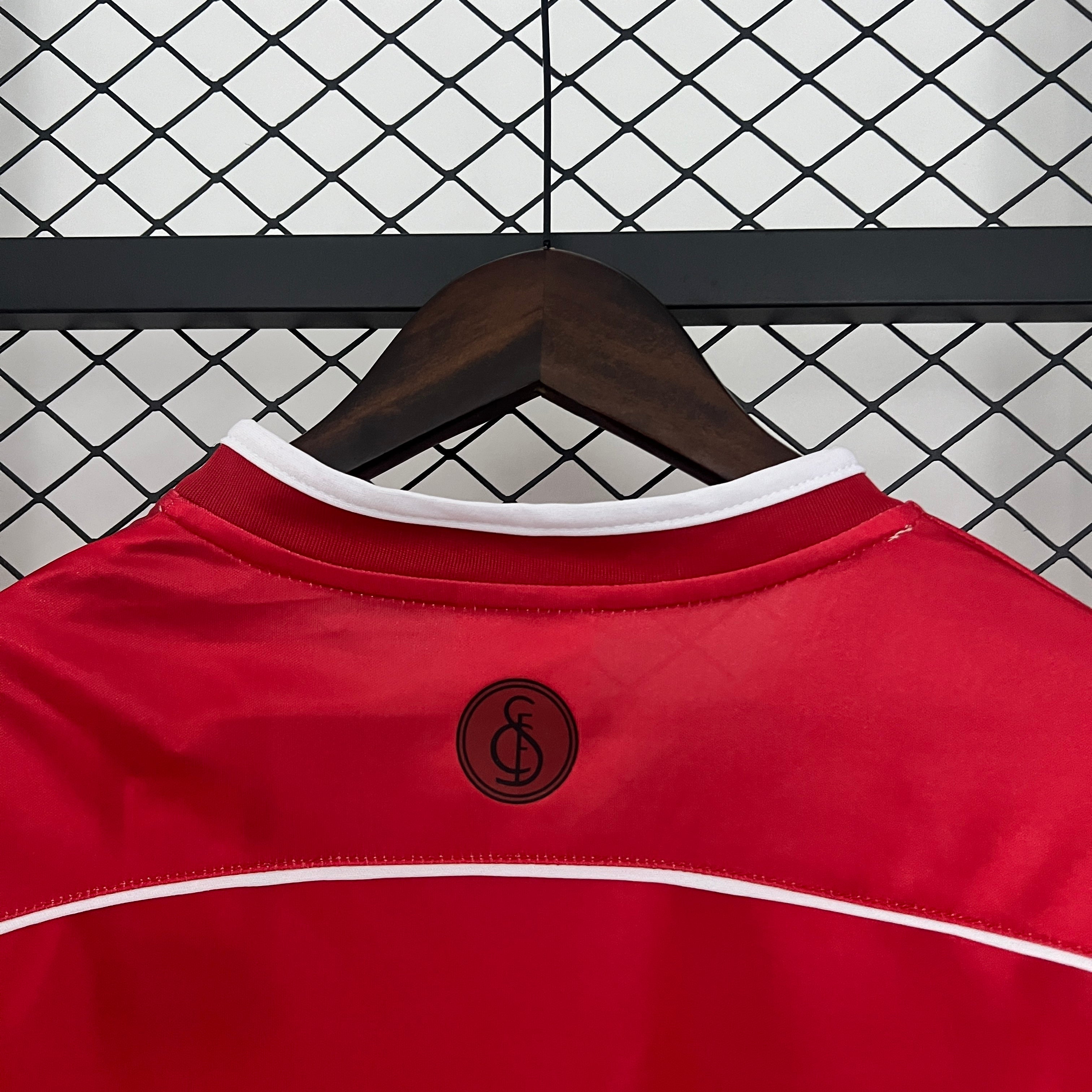 2000s Sevilla Retro Football Shirt | Red White Home