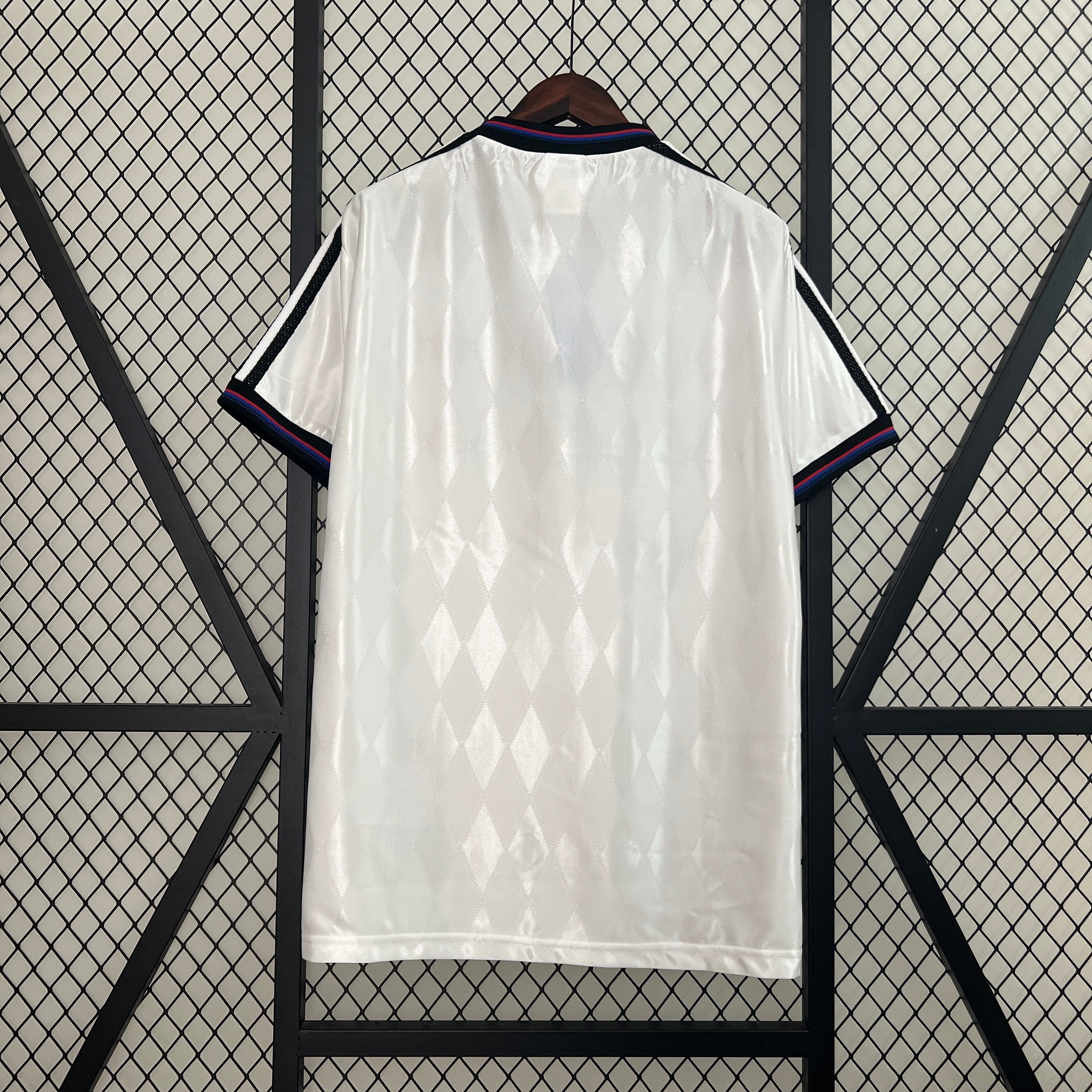 1990s Bayern Munich Retro Football Shirt | White Red Blue Home