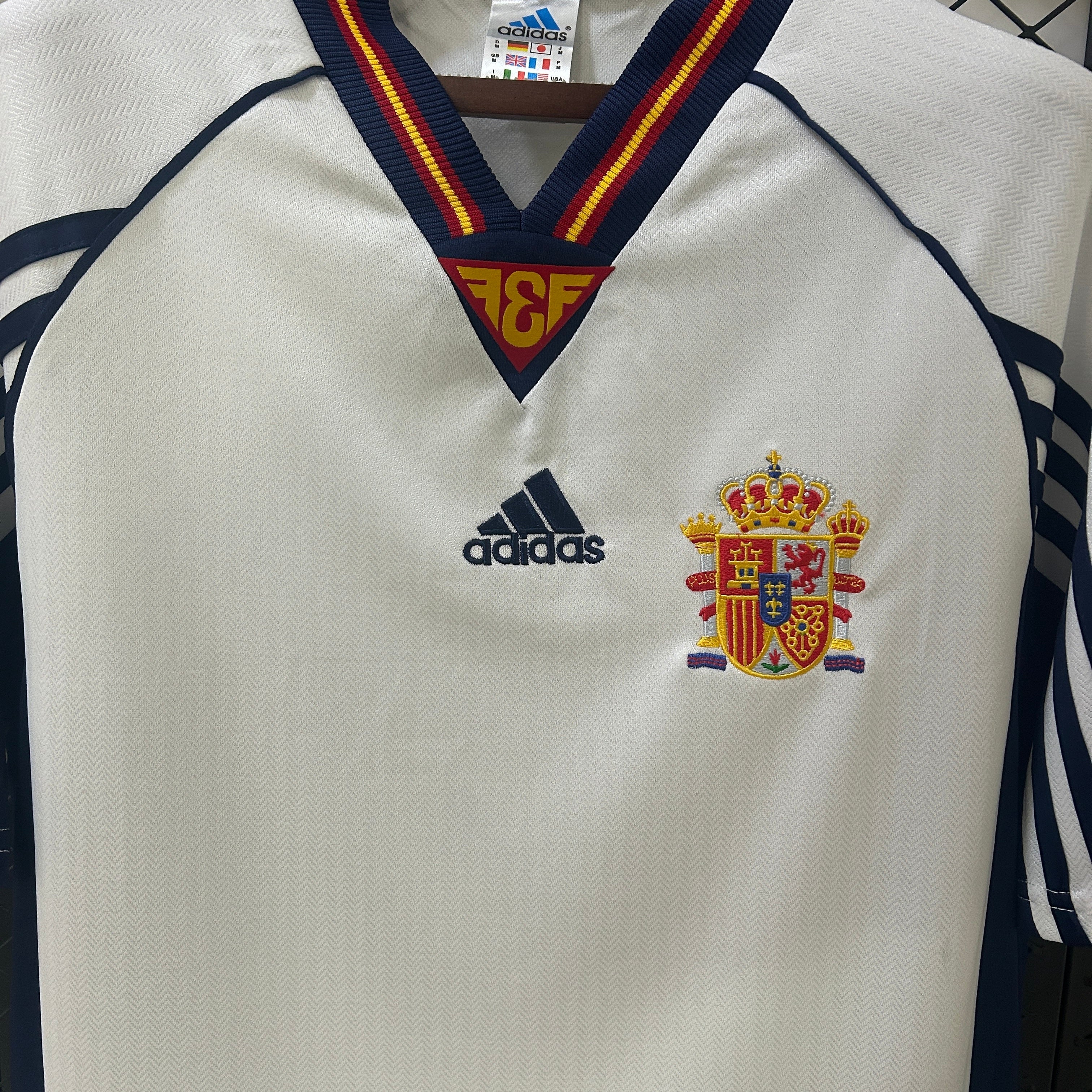 1990s Spain Retro Football Shirt | White Navy Home