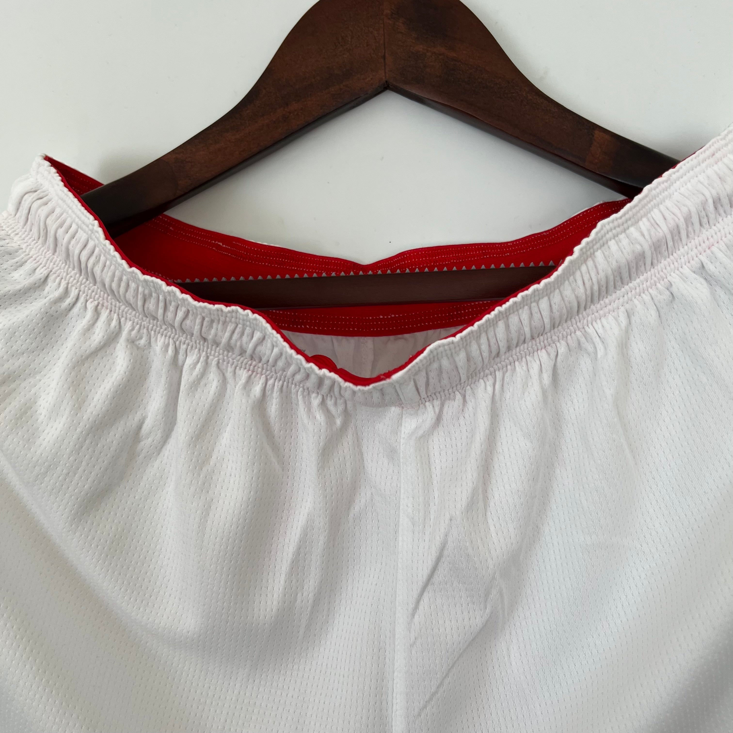2000s Manchester United Retro Football Shorts | White Black Home