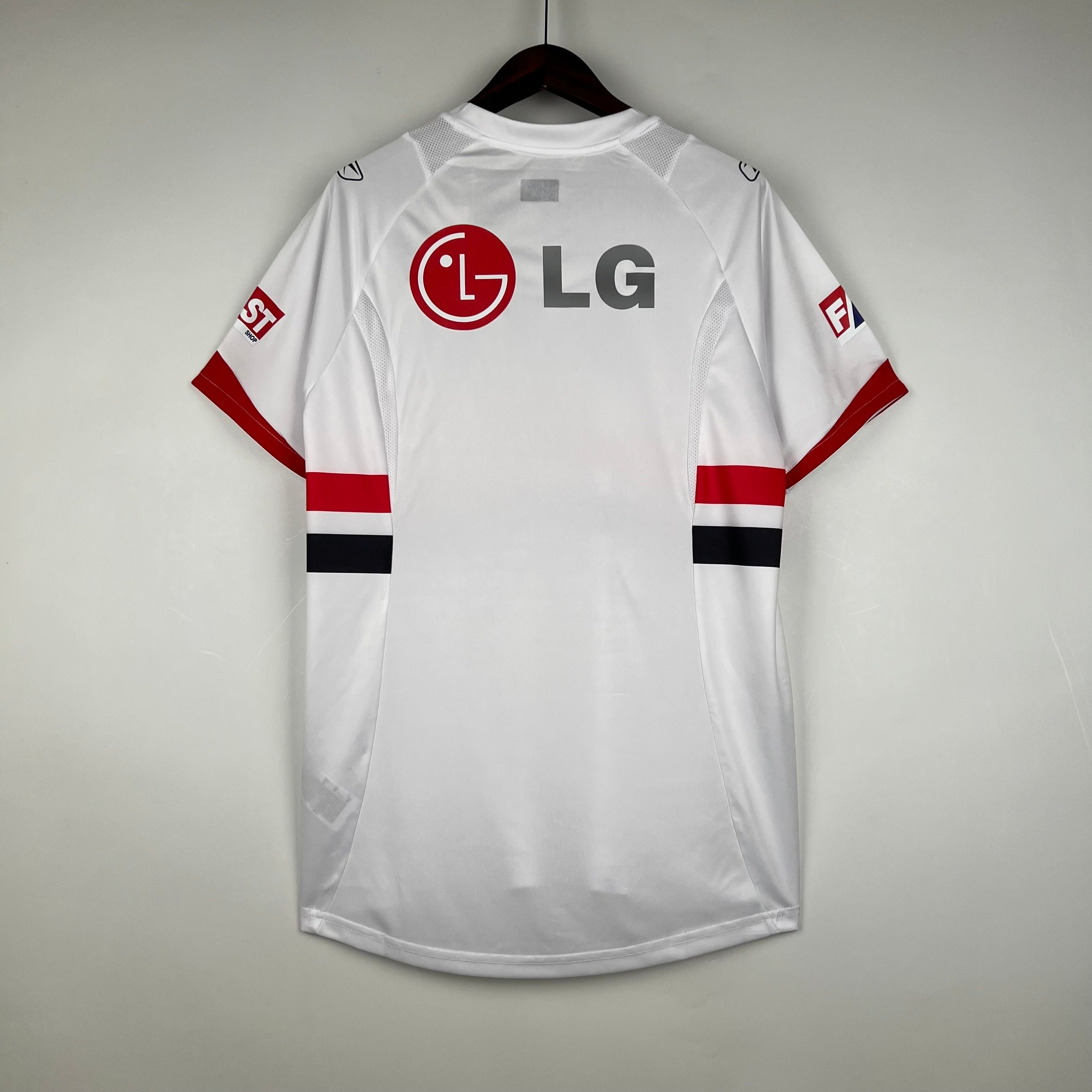 2000s Sao Paulo Retro Football Shirt | White Red Third